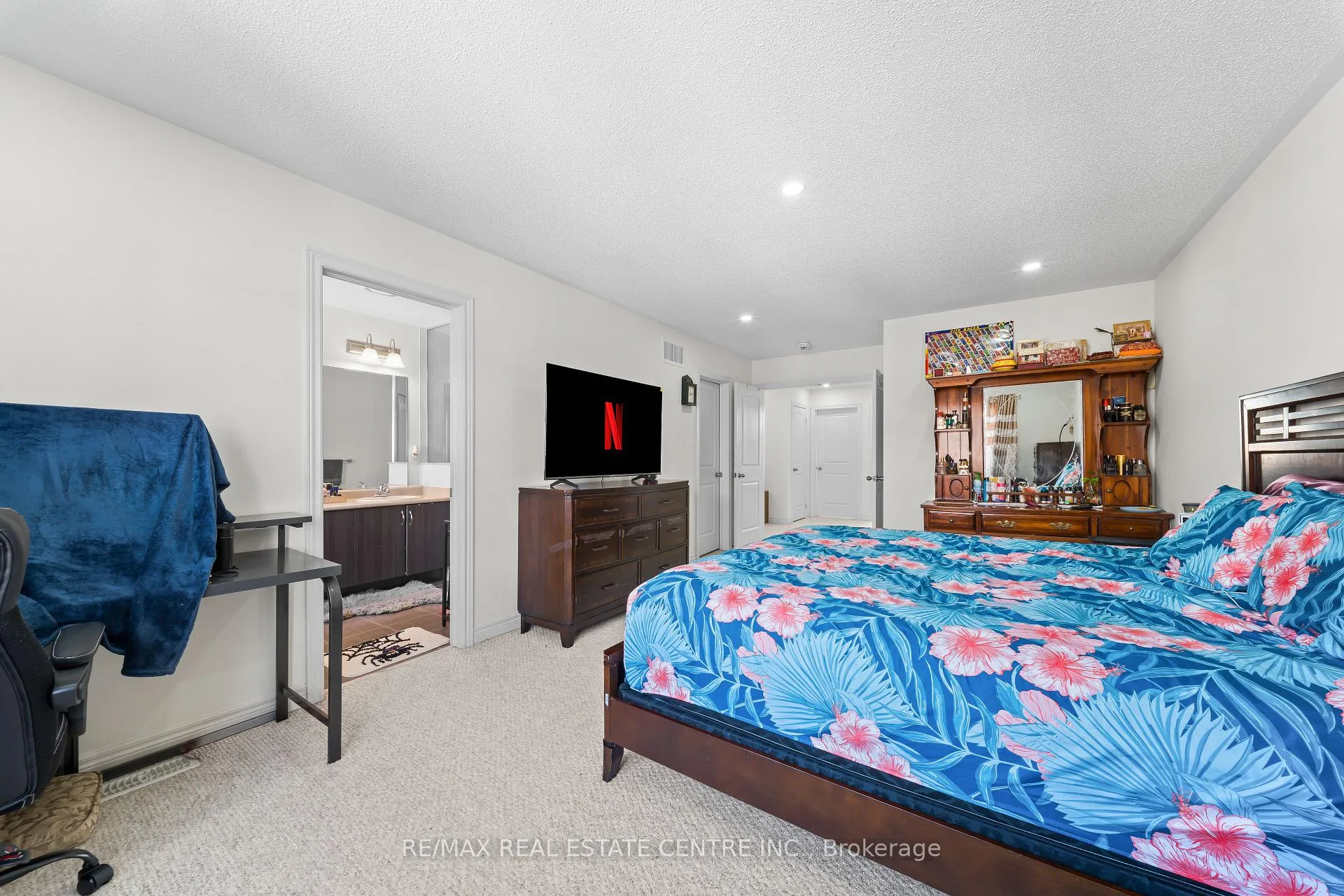 Photo 16 of 74 Ivor Crescent, Brampton, Northwest Brampton — HOMEH