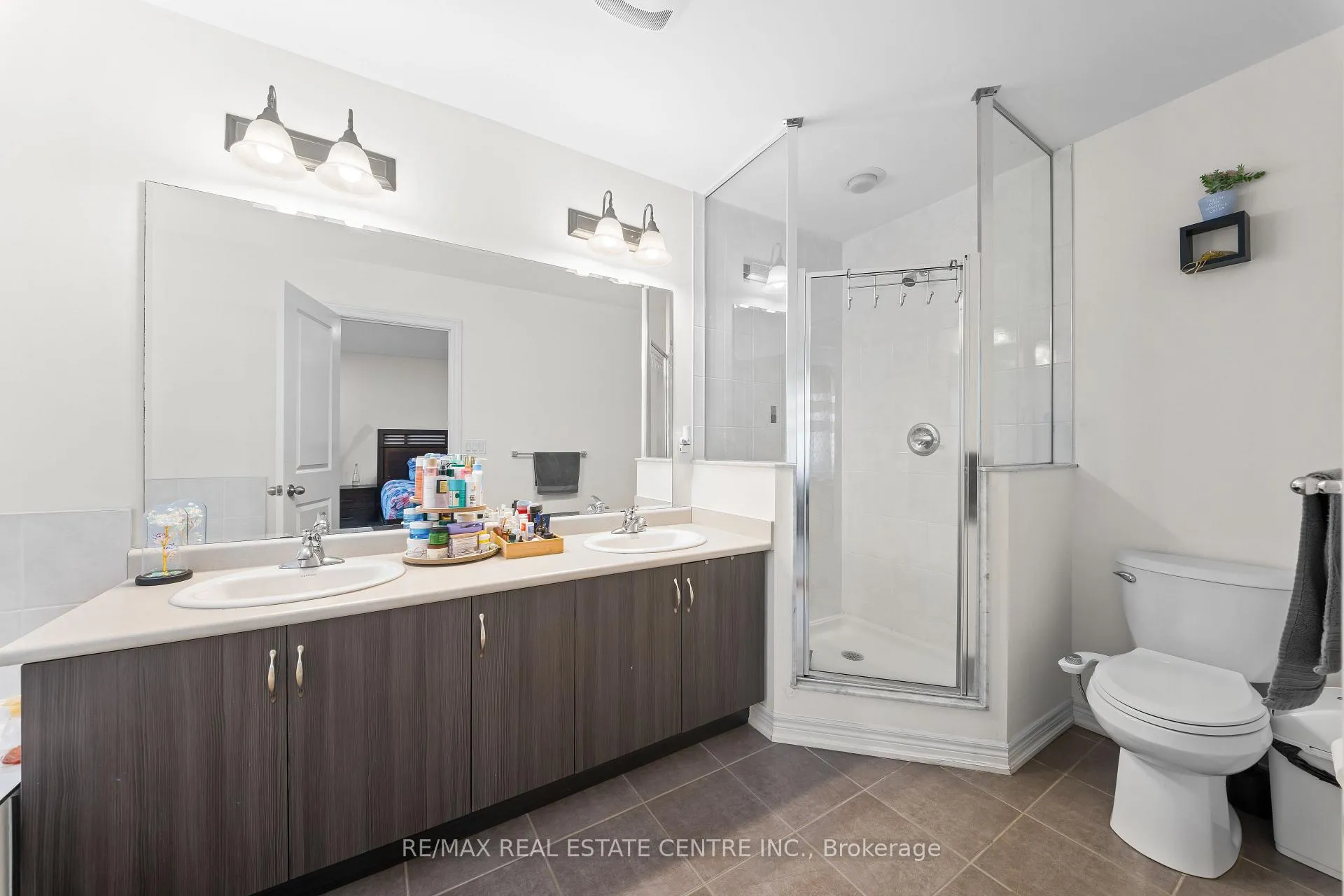 Photo 18 of 74 Ivor Crescent, Brampton, Northwest Brampton — HOMEH