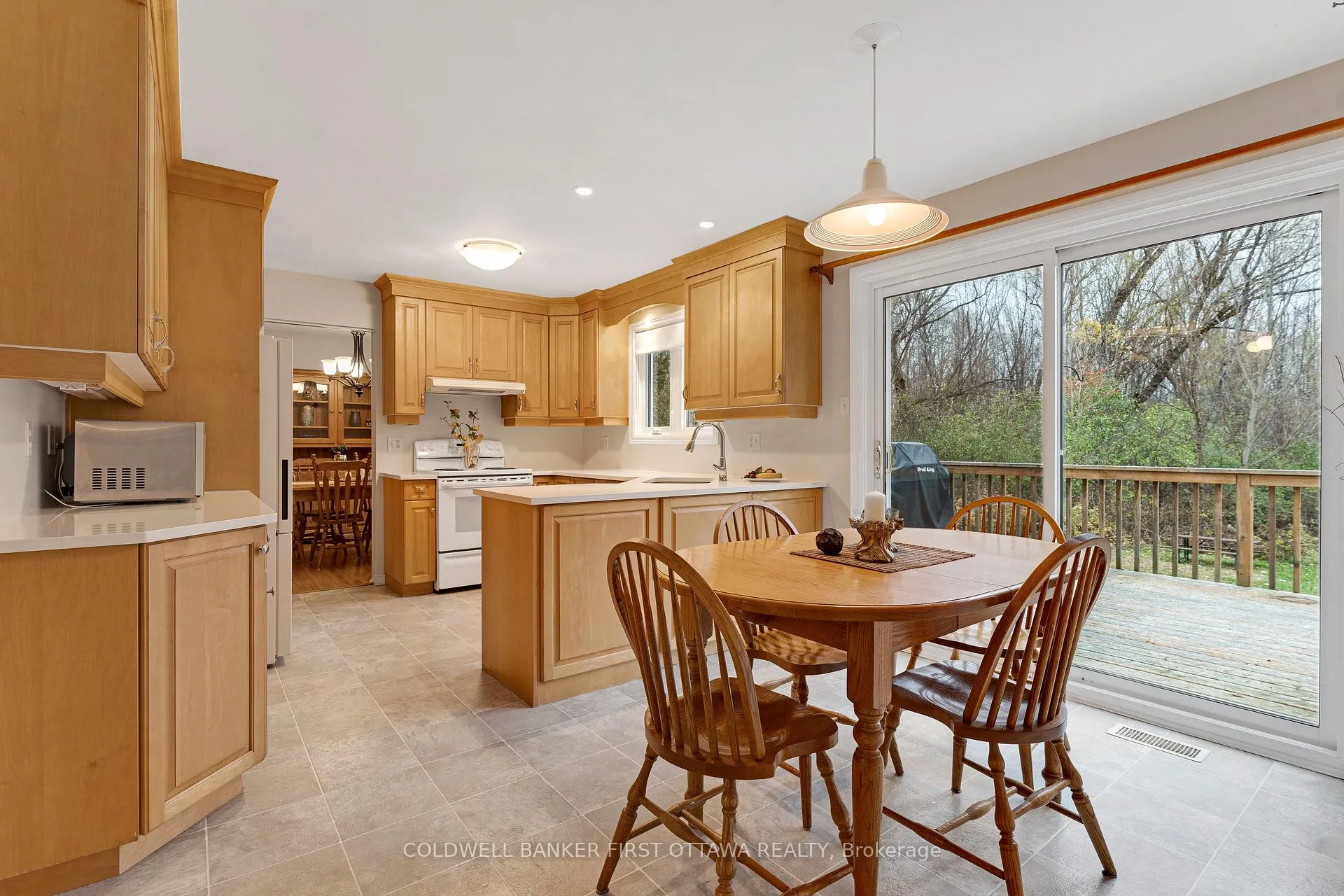 Photo 9 of 3900 Stonecrest Road, Ottawa, Dunrobin — HOMEH