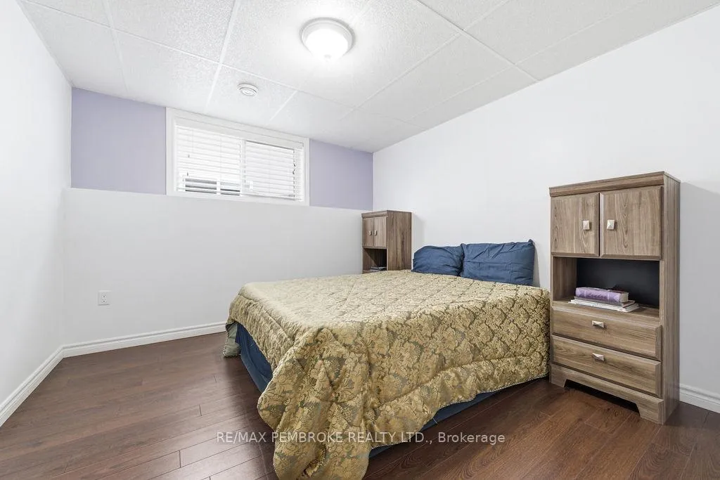 Photo 18 of 17 Greenvale Crescent, Petawawa — HOMEH