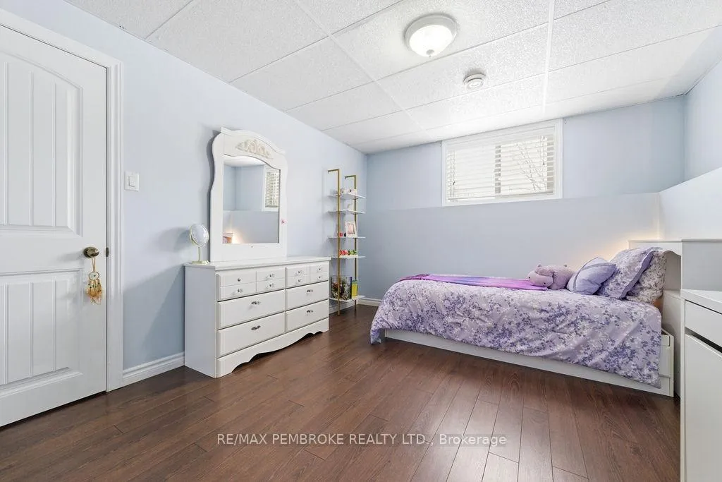 Photo 20 of 17 Greenvale Crescent, Petawawa — HOMEH