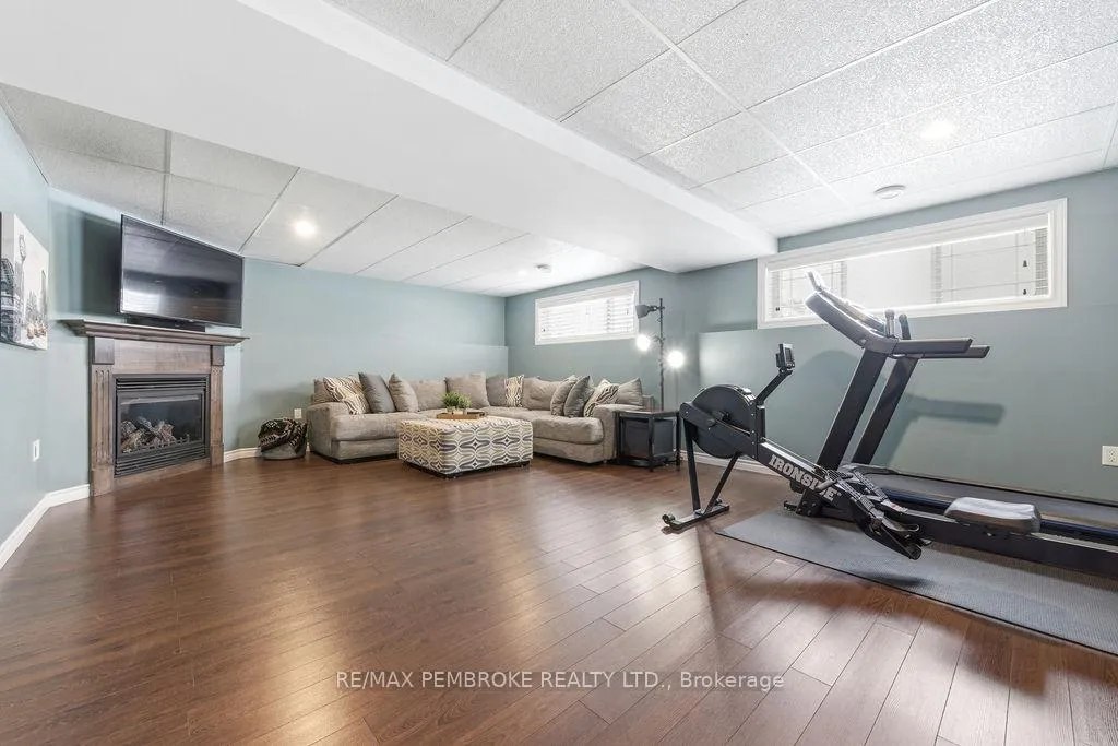 Photo 22 of 17 Greenvale Crescent, Petawawa — HOMEH