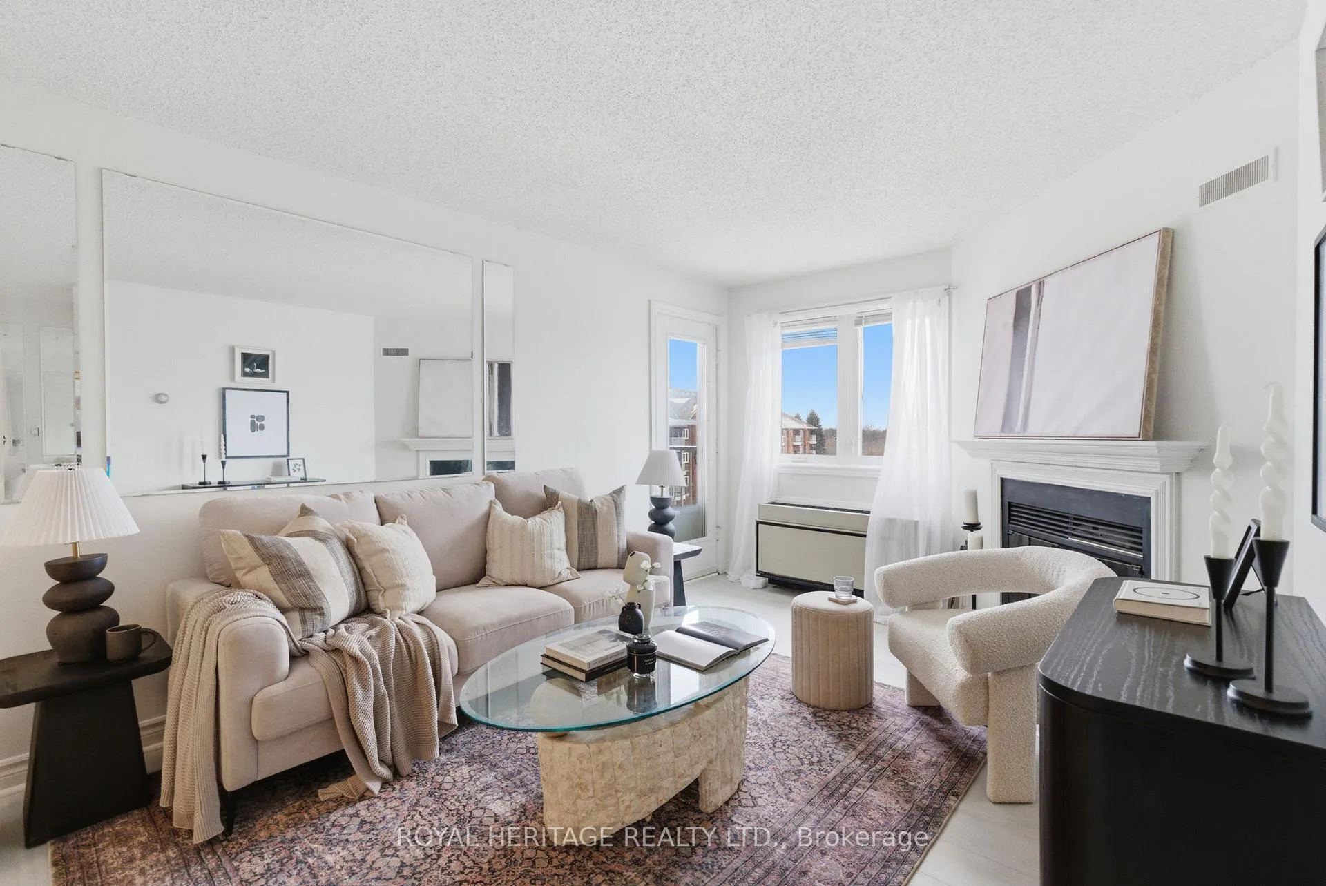 Photo 10 of Unit 409, 195 Lake Driveway, Ajax, South West — HOMEH