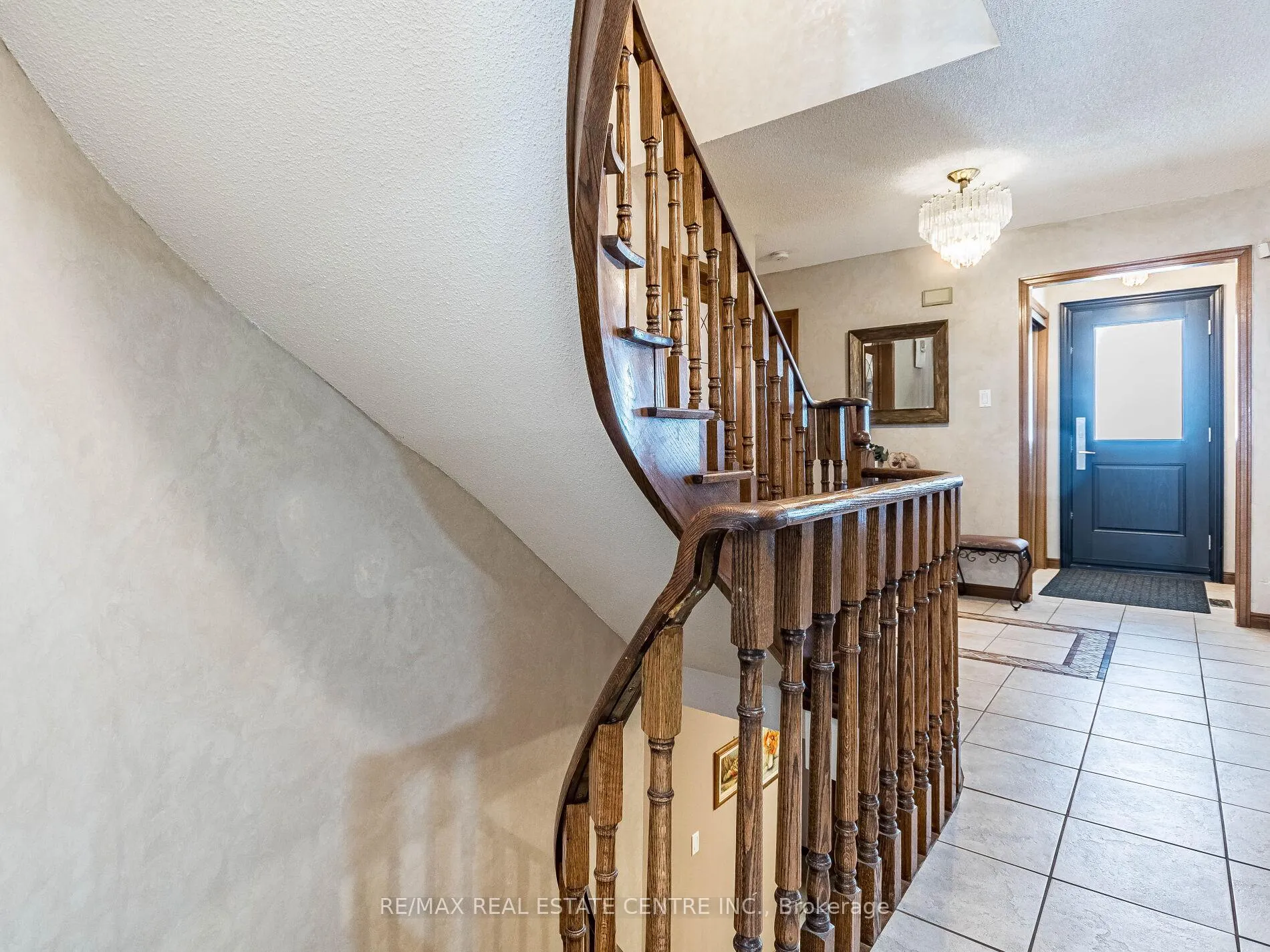 Photo 7 of 9 Turtlecreek Boulevard, Brampton, Fletcher's Creek South — HOMEH