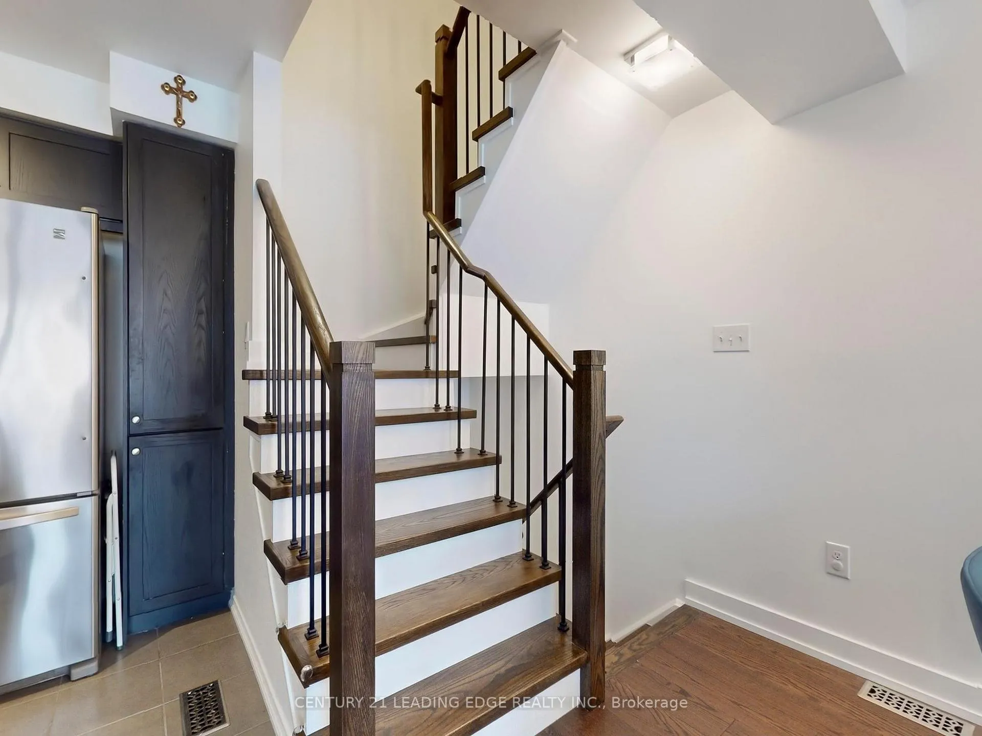 Photo 22 of 16 Silvester Street, Ajax, Central East — HOMEH