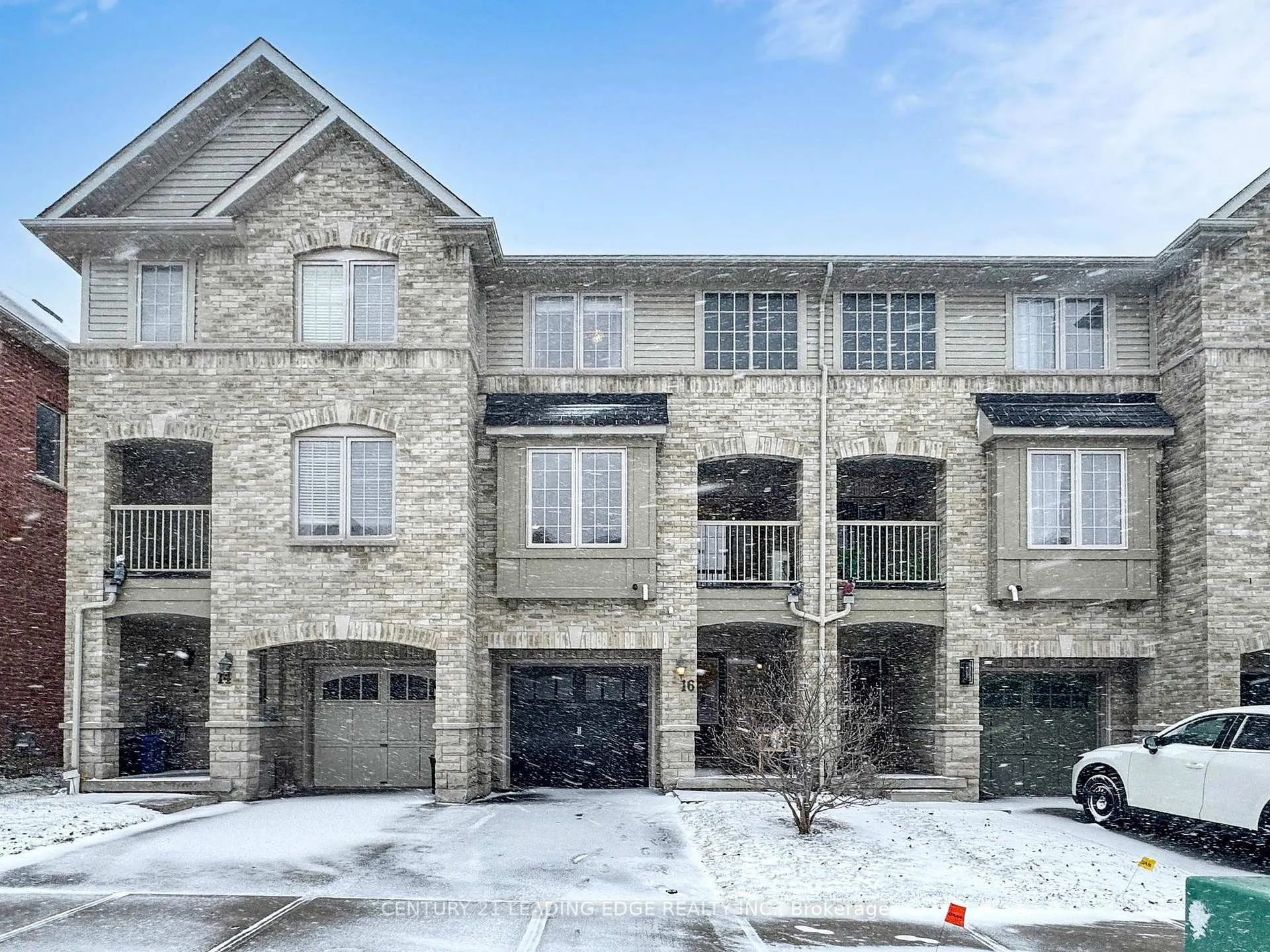 Photo 33 of 16 Silvester Street, Ajax, Central East — HOMEH