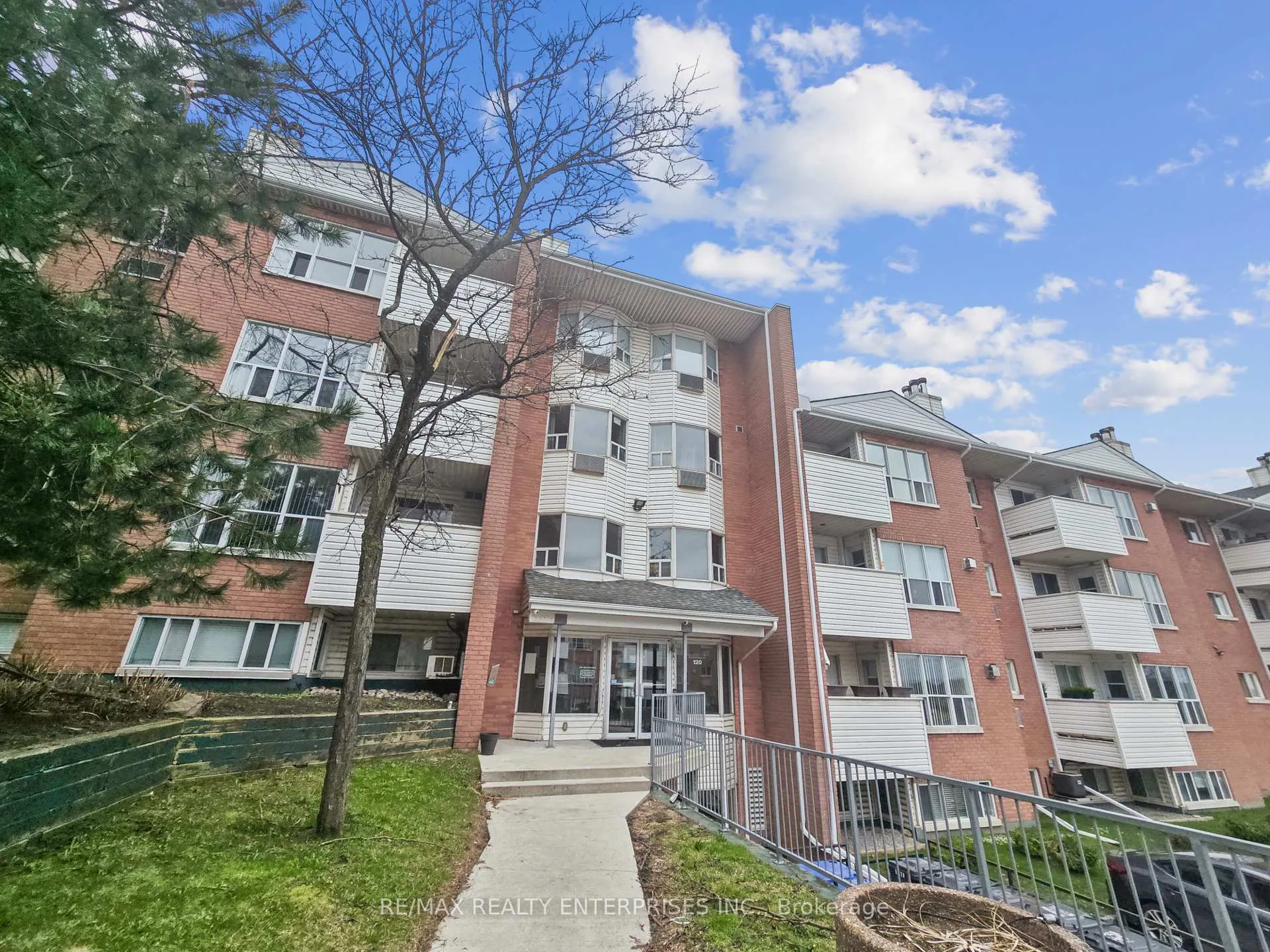 Front of Unit 204, 120 Bell Farm Road N