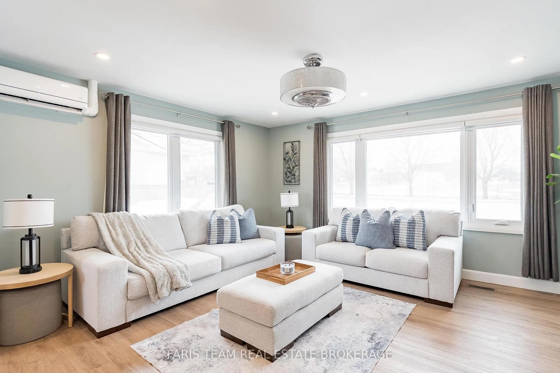 Photo 12 of 115 Bayview Drive, Barrie, Allandale Heights — HOMEH