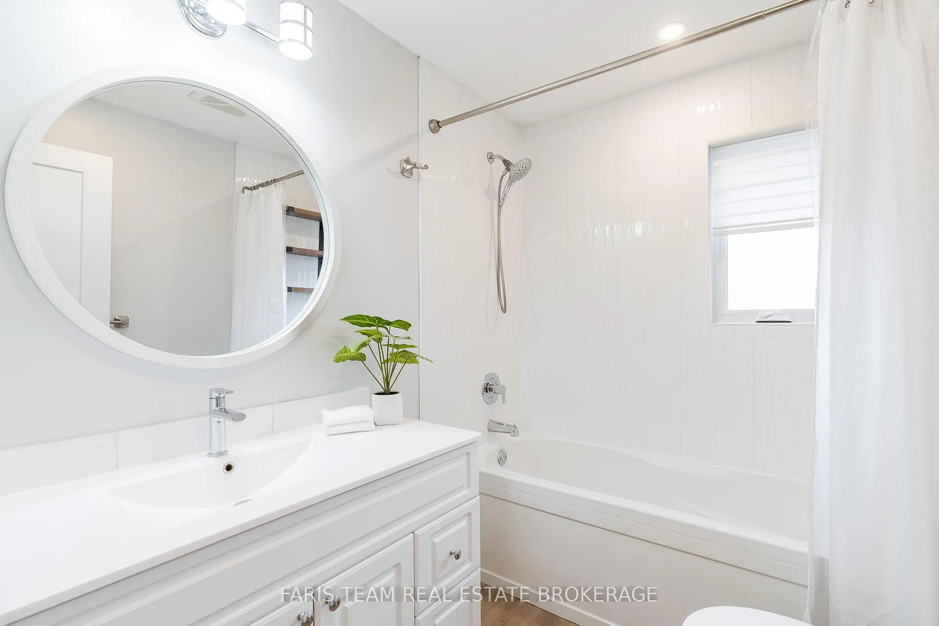 Photo 22 of 115 Bayview Drive, Barrie, Allandale Heights — HOMEH