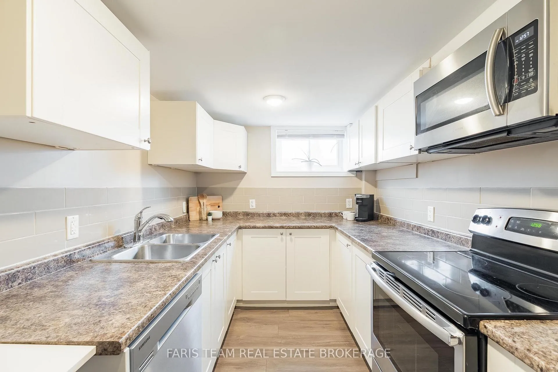 Photo 24 of 115 Bayview Drive, Barrie, Allandale Heights — HOMEH
