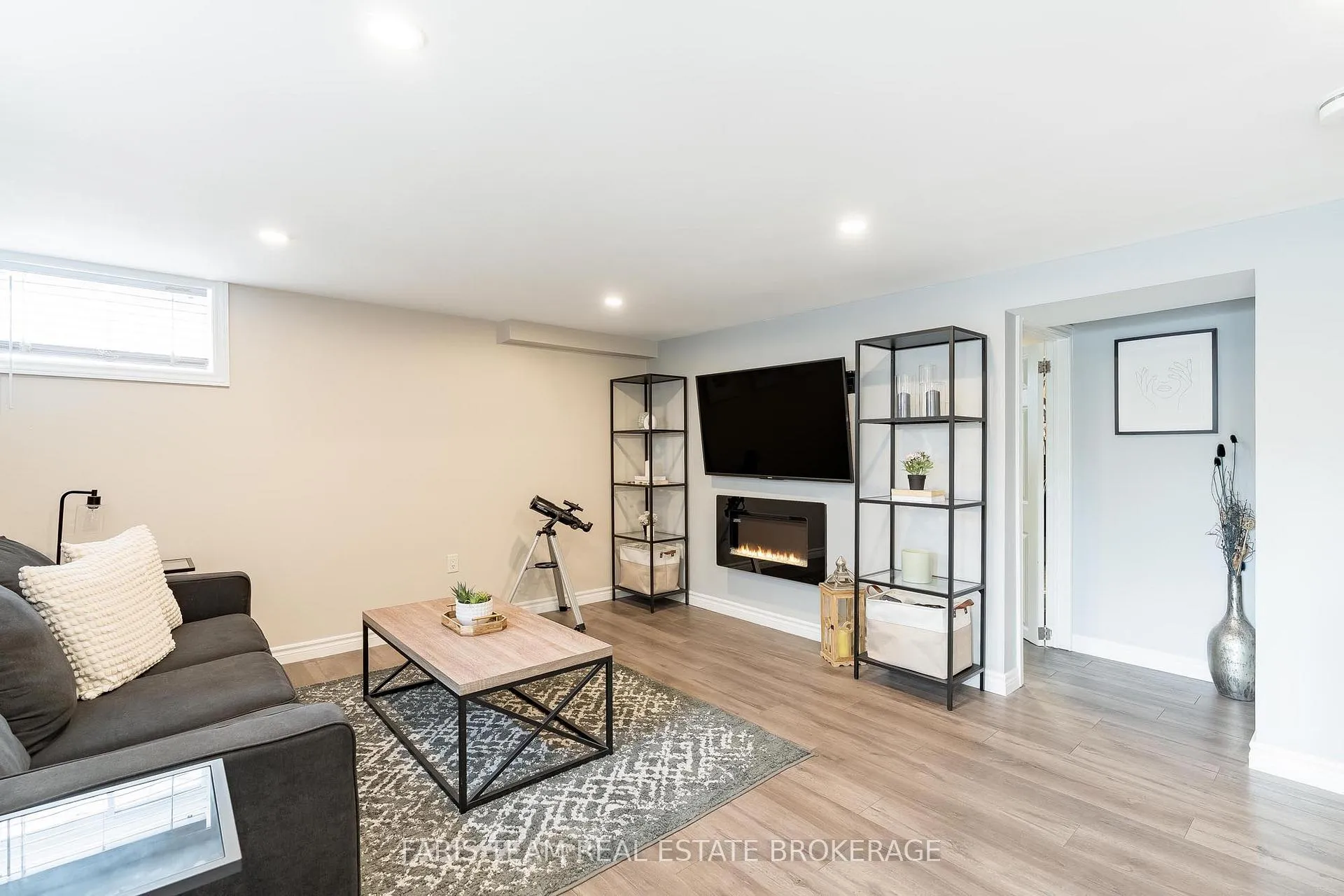 Photo 28 of 115 Bayview Drive, Barrie, Allandale Heights — HOMEH