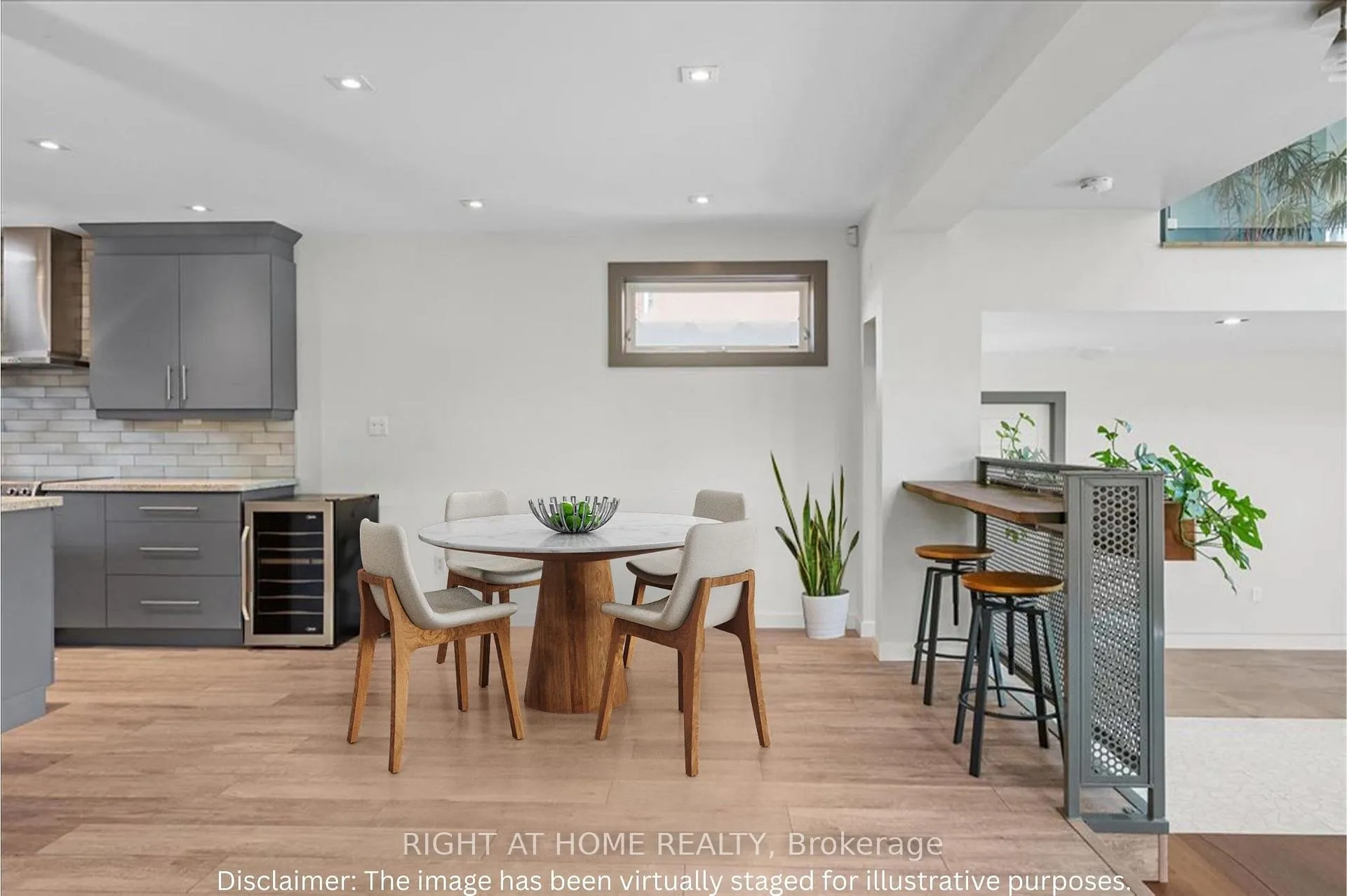 Photo 10 of 704 Cedar Avenue, Burlington, LaSalle — HOMEH