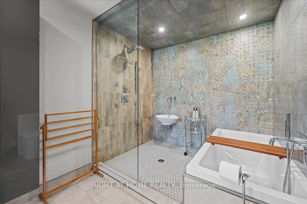 Photo 17 of 704 Cedar Avenue, Burlington, LaSalle — HOMEH
