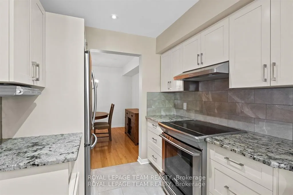 Photo 14 of 30 Riverstone Drive, Ottawa, Barrhaven - Stonebridge — HOMEH
