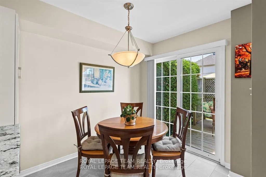 Photo 17 of 30 Riverstone Drive, Ottawa, Barrhaven - Stonebridge — HOMEH