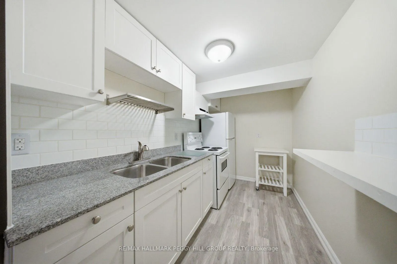 Photo 5 of Unit Basement, 15 Christie Crescent, Barrie, Letitia Heights — HOMEH