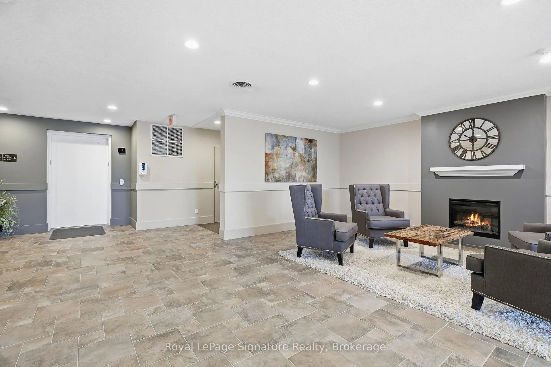 Photo 3 of Unit 207, 27 Beaver Street, Blue Mountains — HOMEH