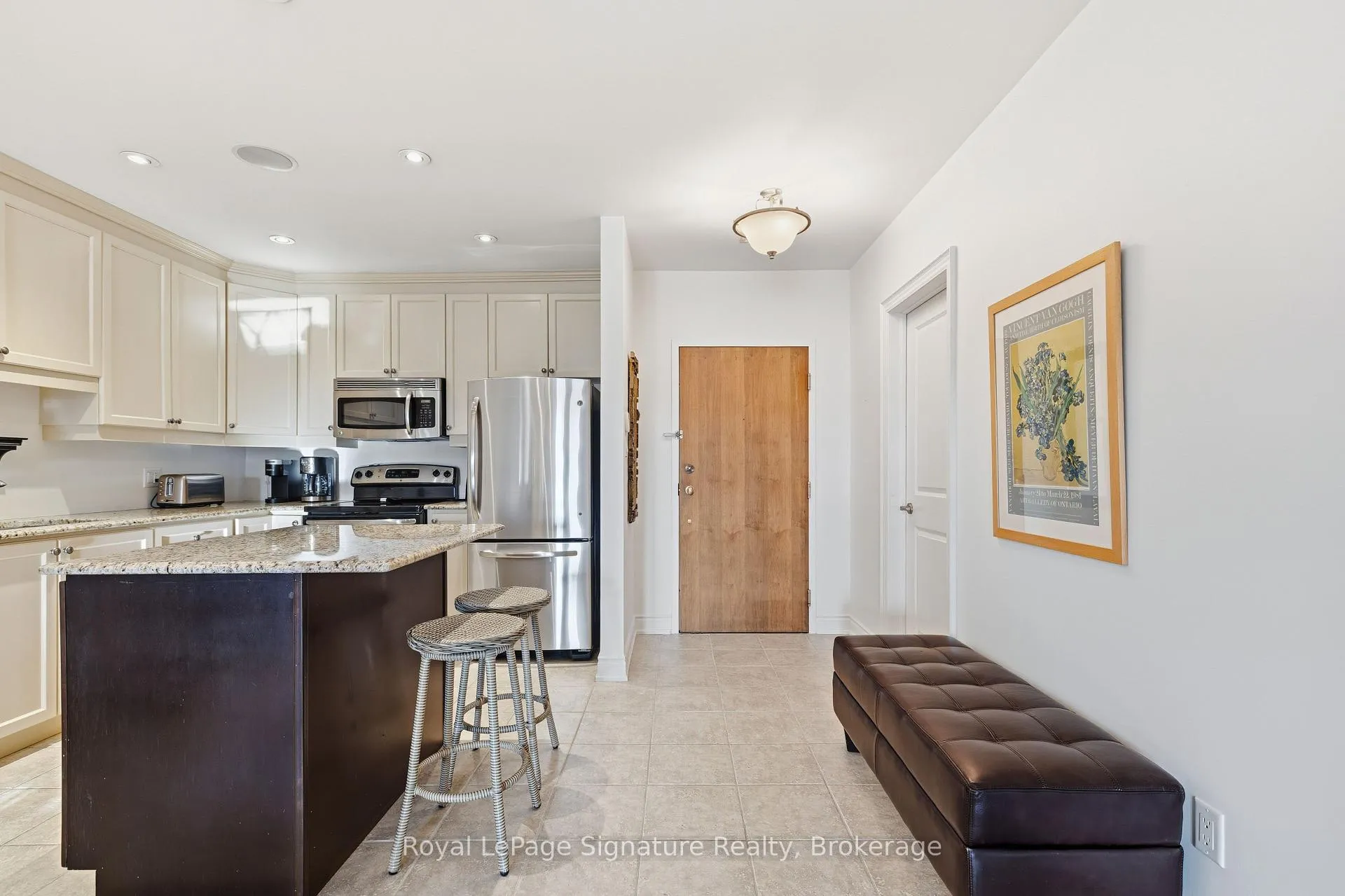 Photo 6 of Unit 207, 27 Beaver Street, Blue Mountains — HOMEH