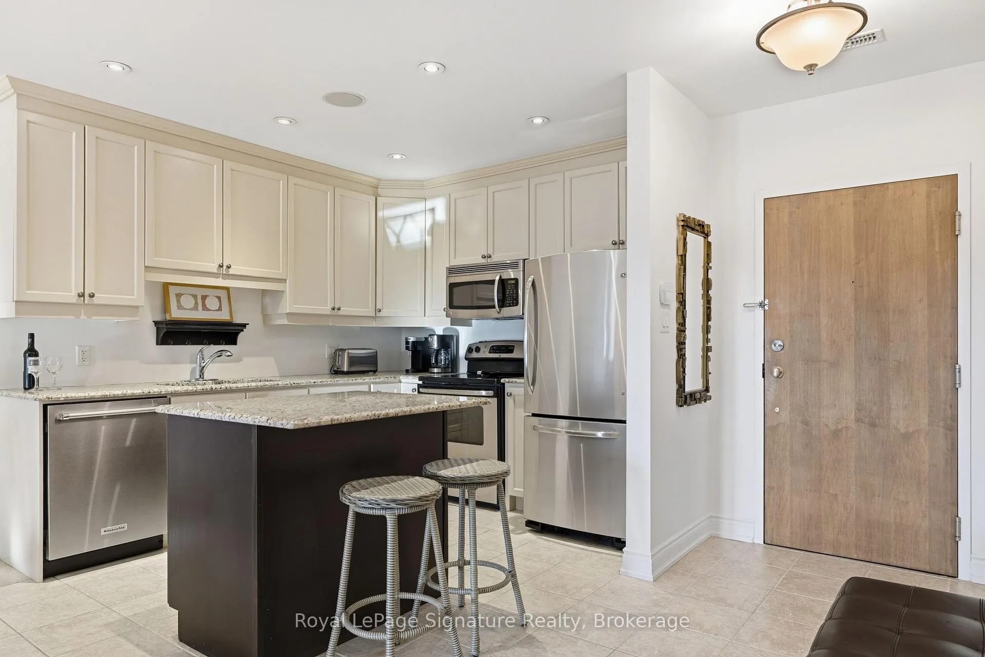 Photo 7 of Unit 207, 27 Beaver Street, Blue Mountains — HOMEH