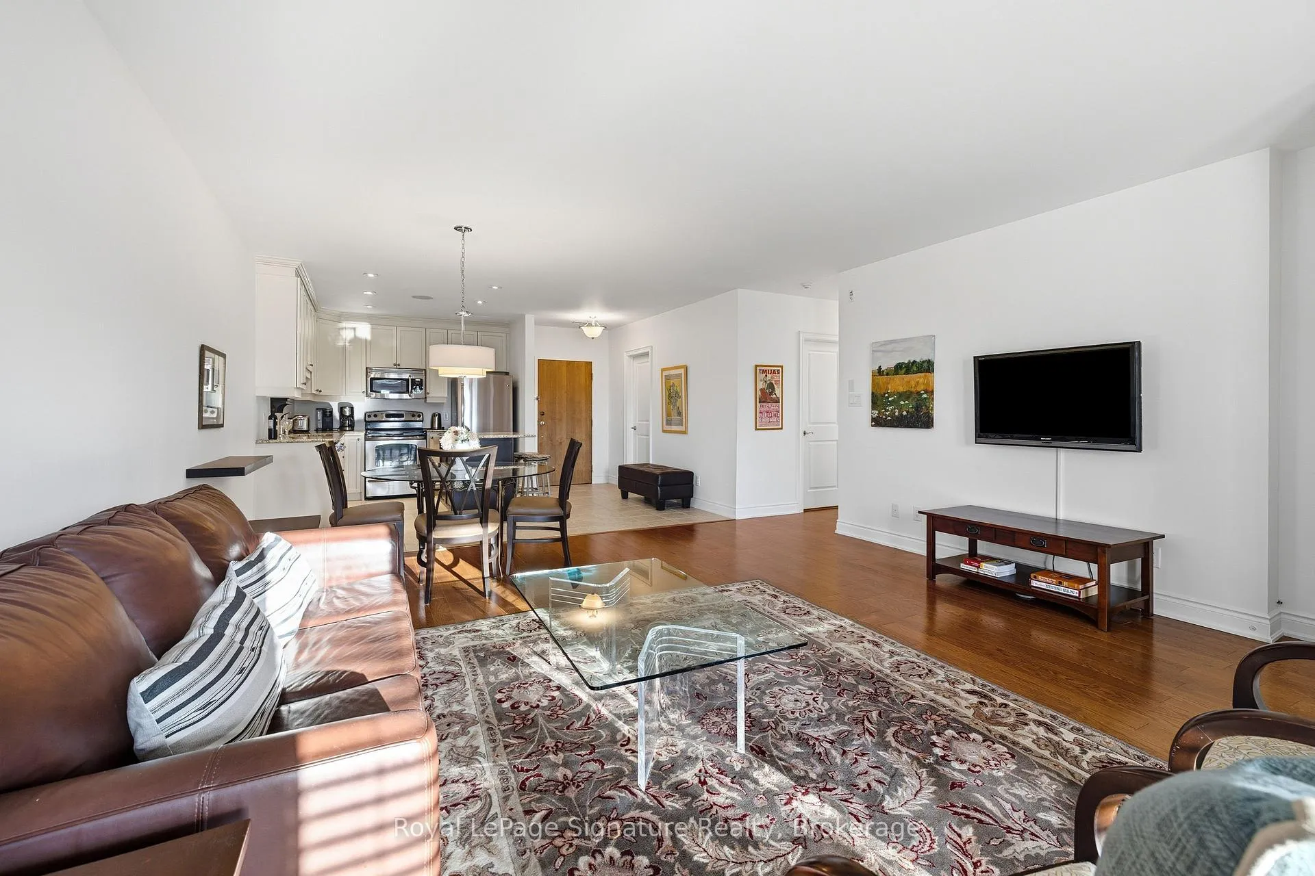 Photo 11 of Unit 207, 27 Beaver Street, Blue Mountains — HOMEH