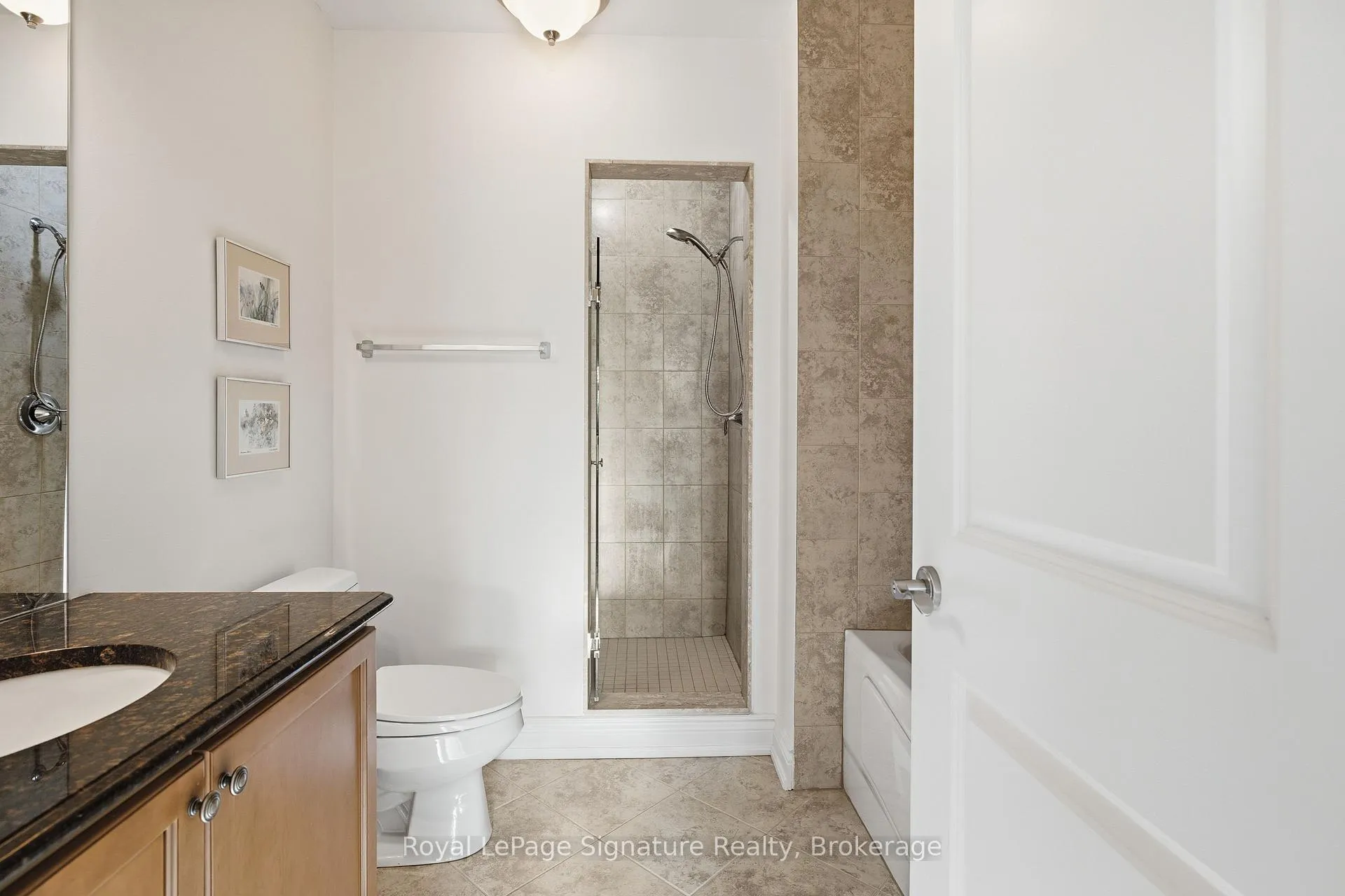 Photo 13 of Unit 207, 27 Beaver Street, Blue Mountains — HOMEH