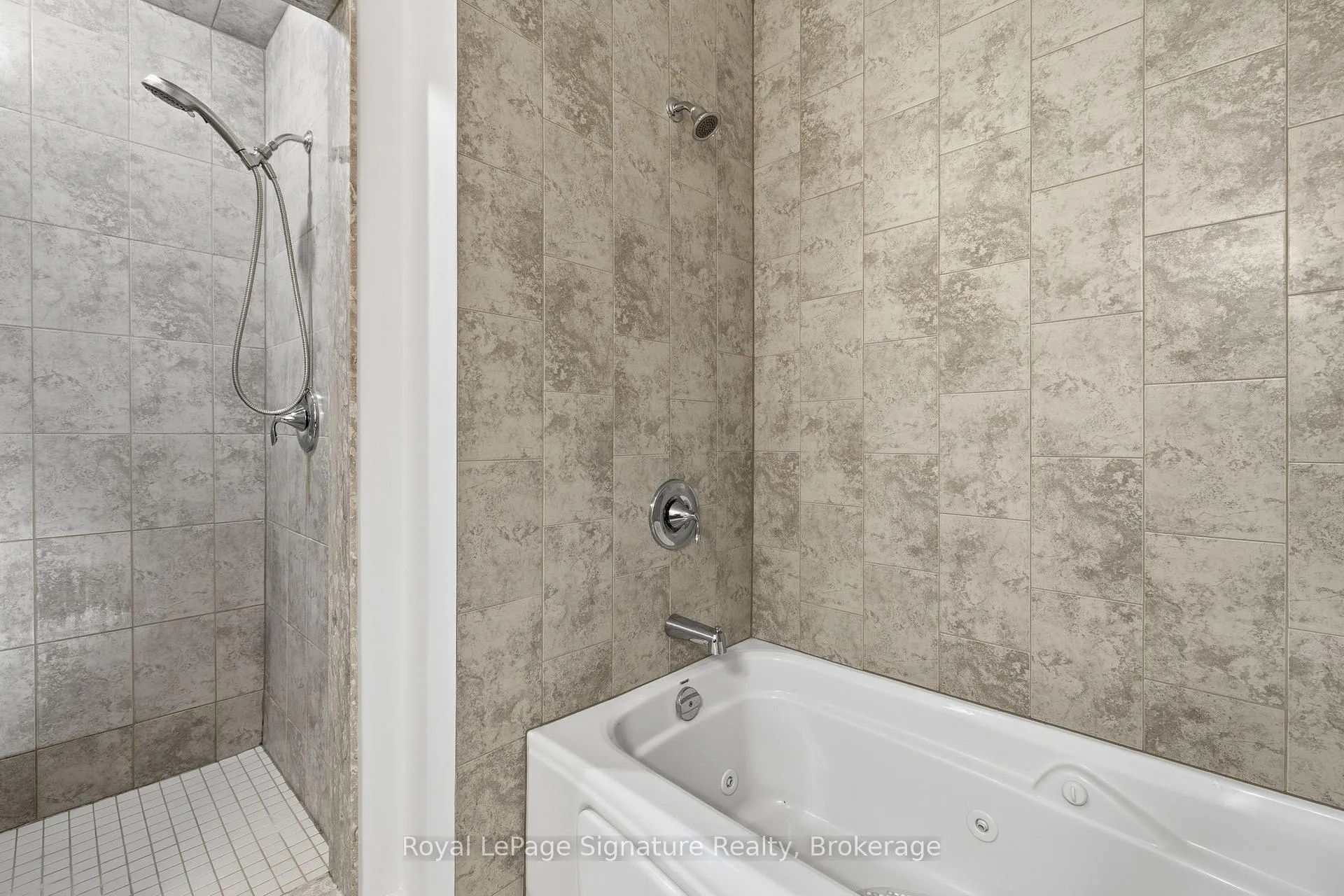 Photo 15 of Unit 207, 27 Beaver Street, Blue Mountains — HOMEH