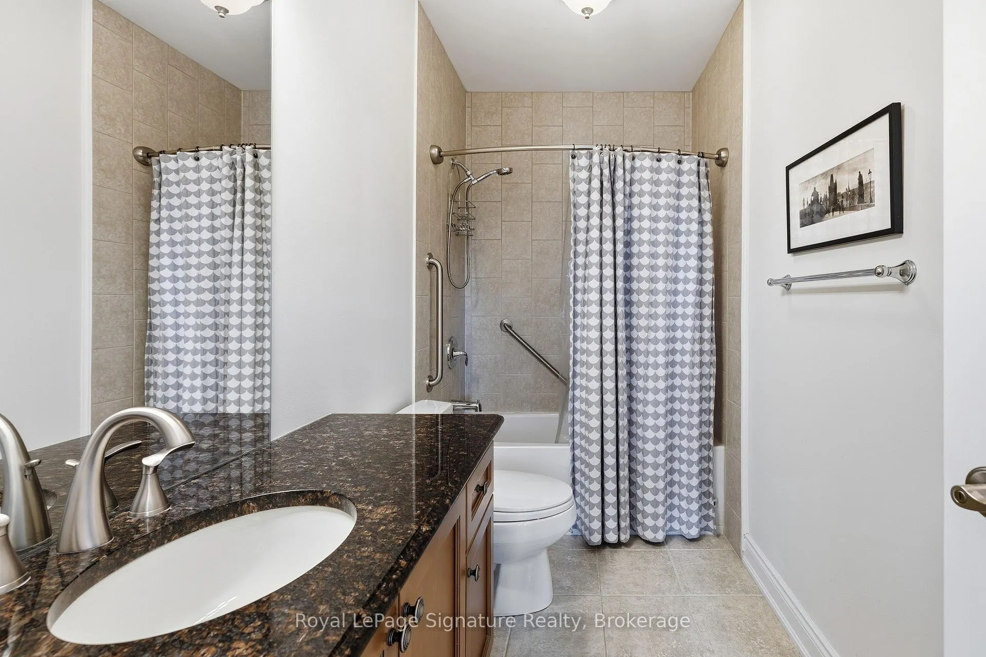 Photo 17 of Unit 207, 27 Beaver Street, Blue Mountains — HOMEH