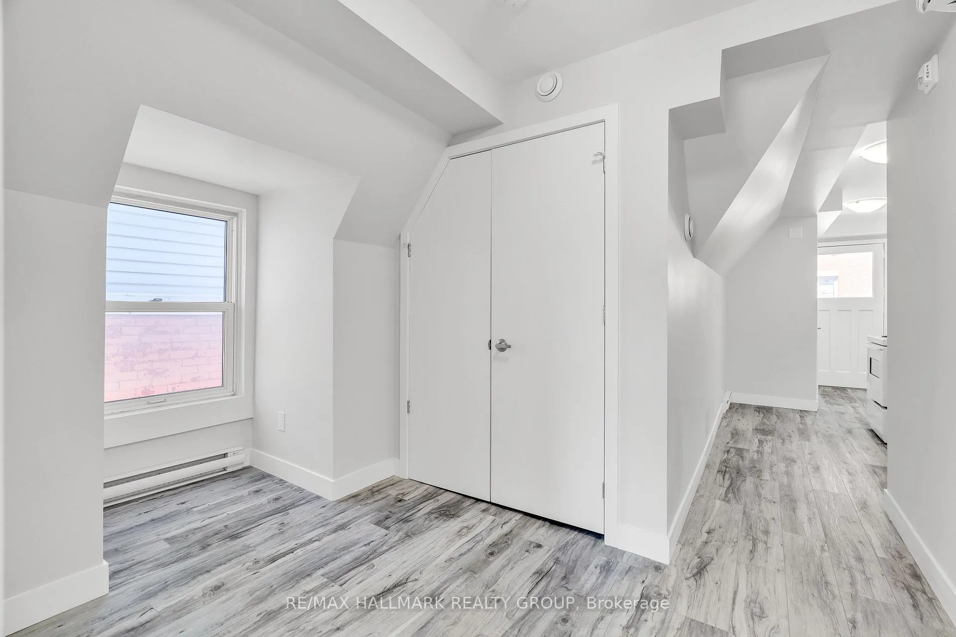 Photo 5 of Unit 4, 261 Somerset Street E, Ottawa, Sandy Hill — HOMEH