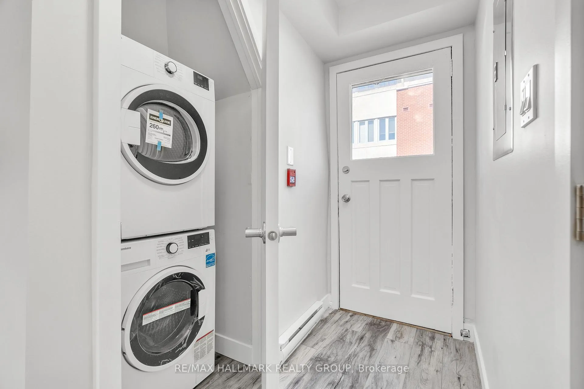 Photo 9 of Unit 4, 261 Somerset Street E, Ottawa, Sandy Hill — HOMEH