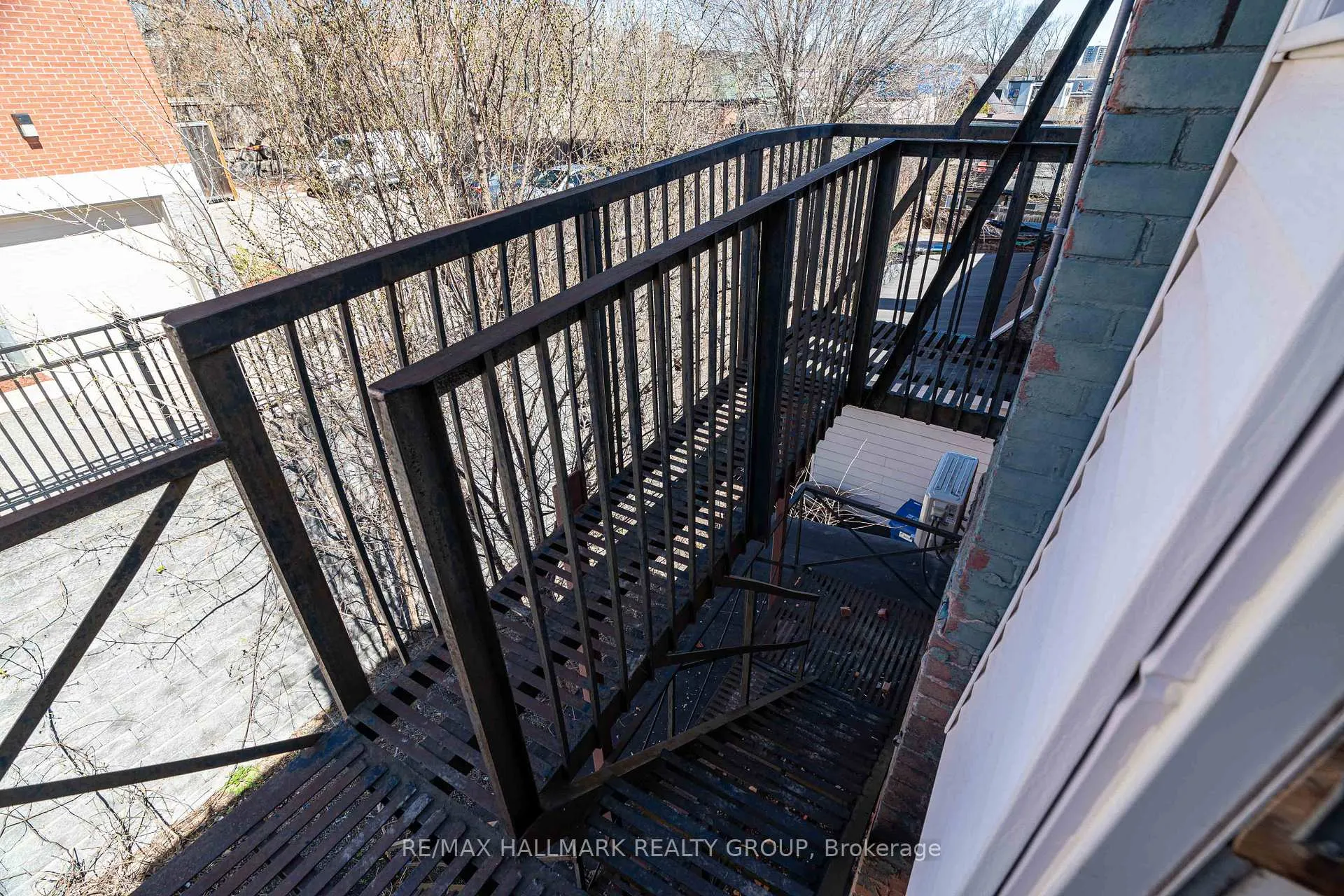 Photo 14 of Unit 4, 261 Somerset Street E, Ottawa, Sandy Hill — HOMEH