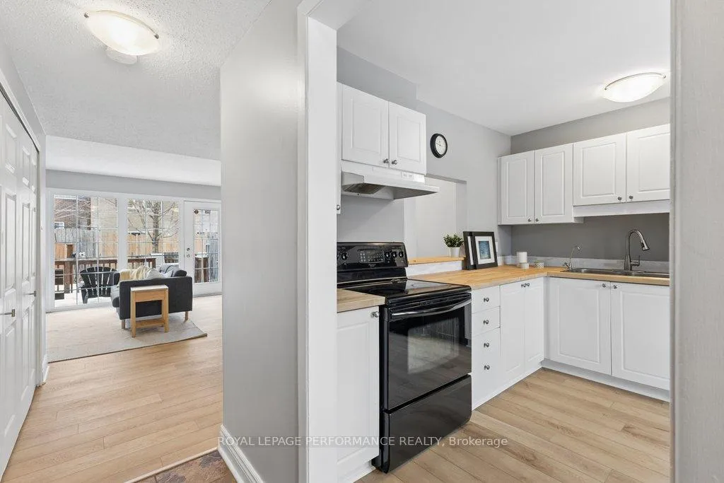 Photo 3 of 920 Walkley Road, Ottawa, Riverside Park South — HOMEH