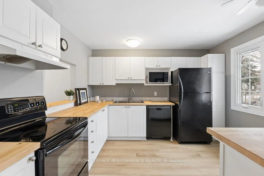 Photo 4 of 920 Walkley Road, Ottawa, Riverside Park South — HOMEH
