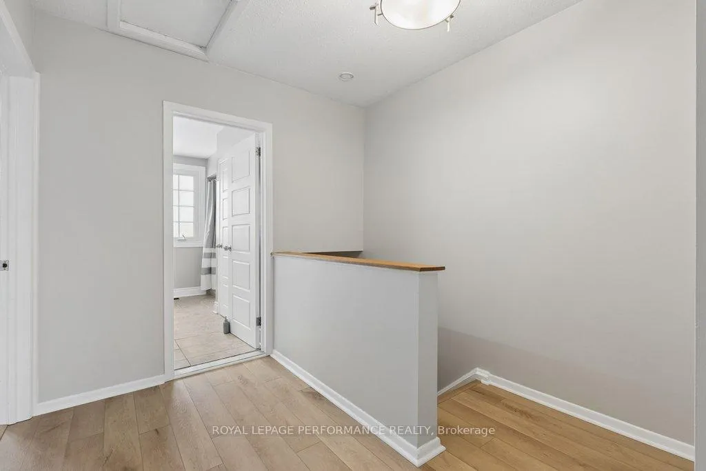 Photo 17 of 920 Walkley Road, Ottawa, Riverside Park South — HOMEH