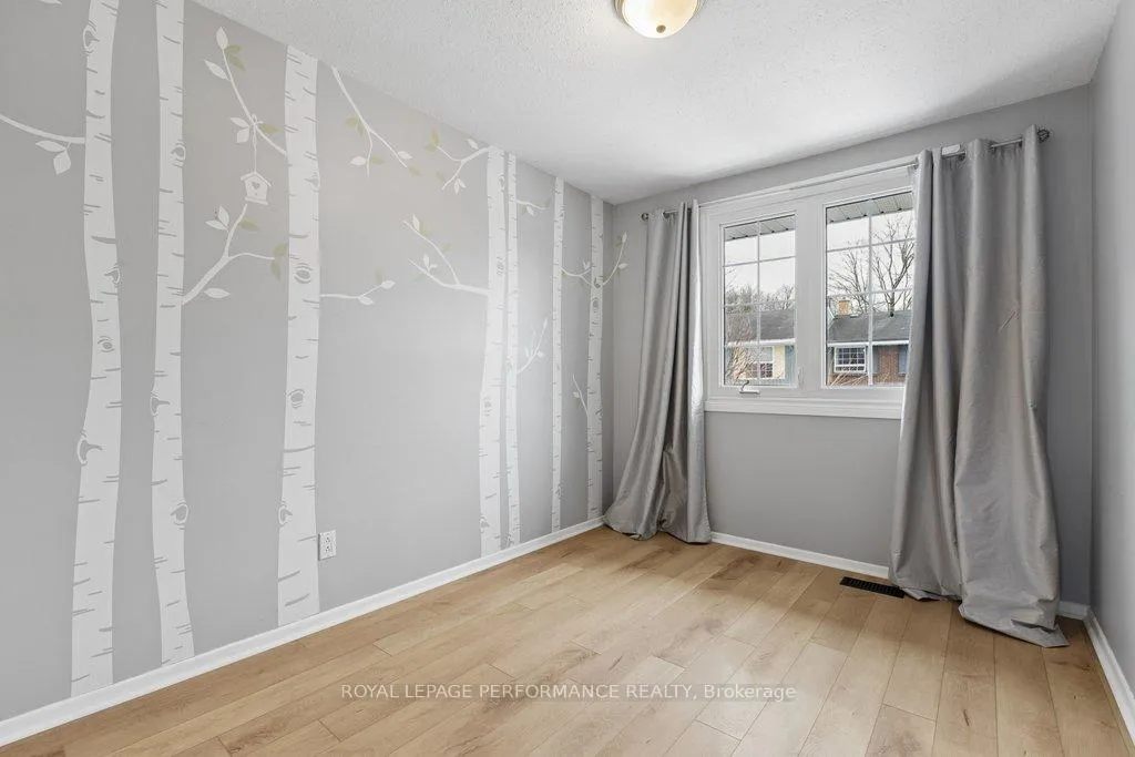 Photo 27 of 920 Walkley Road, Ottawa, Riverside Park South — HOMEH