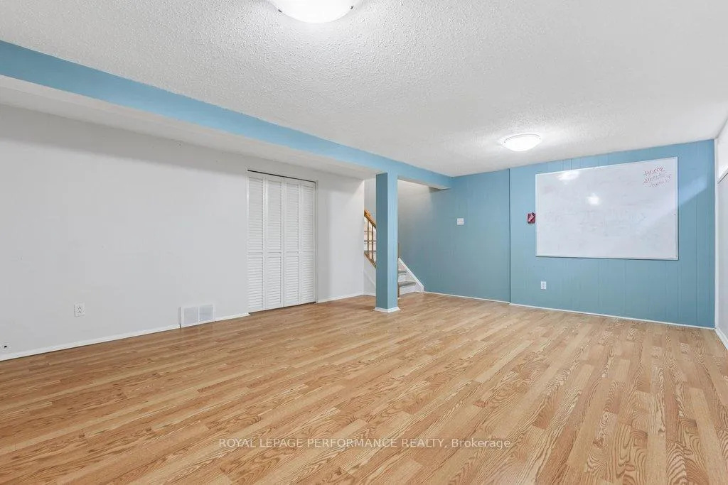 Photo 33 of 920 Walkley Road, Ottawa, Riverside Park South — HOMEH
