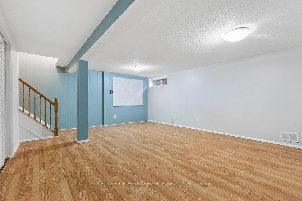 Photo 35 of 920 Walkley Road, Ottawa, Riverside Park South — HOMEH