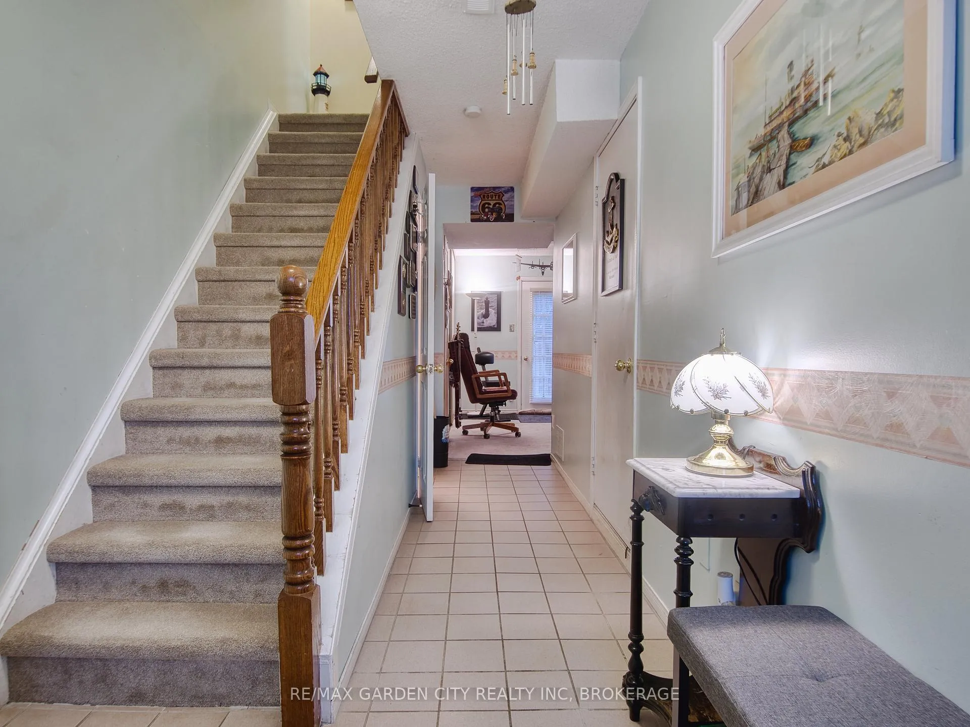 Photo 8 of Unit 19, 1155 Paramount Drive, Hamilton, Stoney Creek Mountain — HOMEH