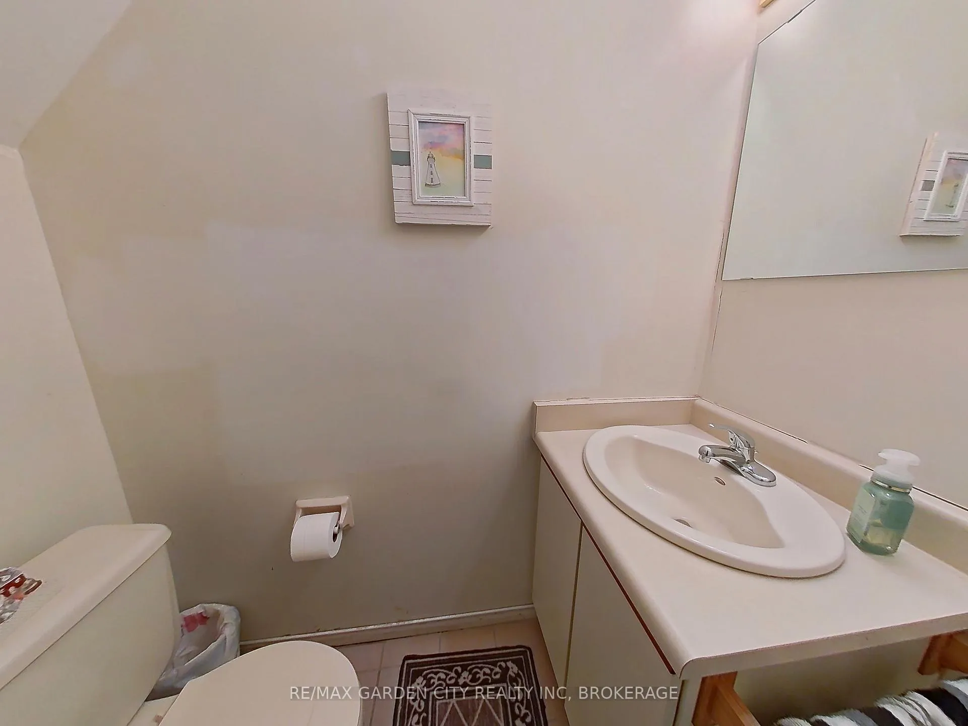 Photo 10 of Unit 19, 1155 Paramount Drive, Hamilton, Stoney Creek Mountain — HOMEH