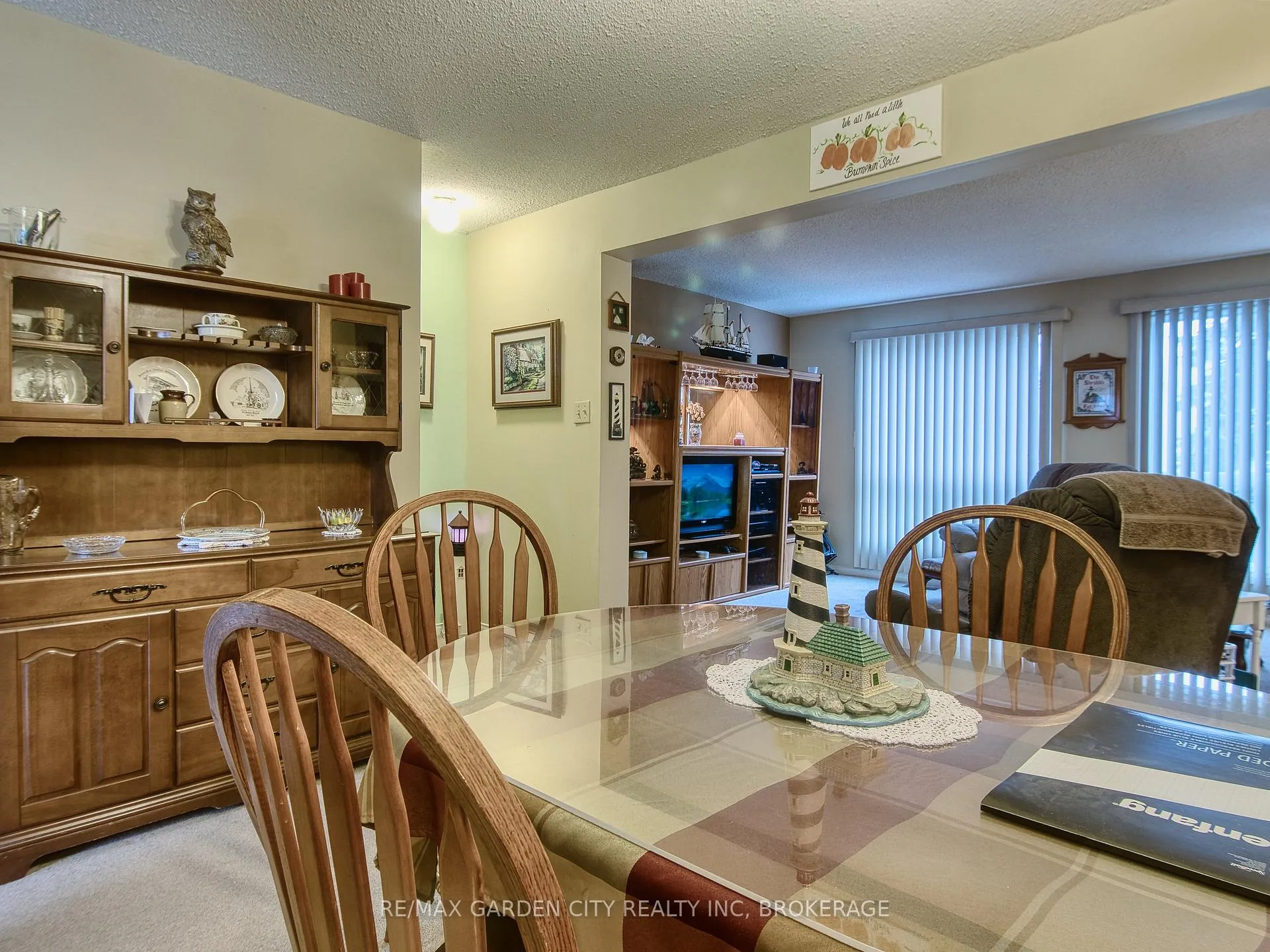 Photo 23 of Unit 19, 1155 Paramount Drive, Hamilton, Stoney Creek Mountain — HOMEH