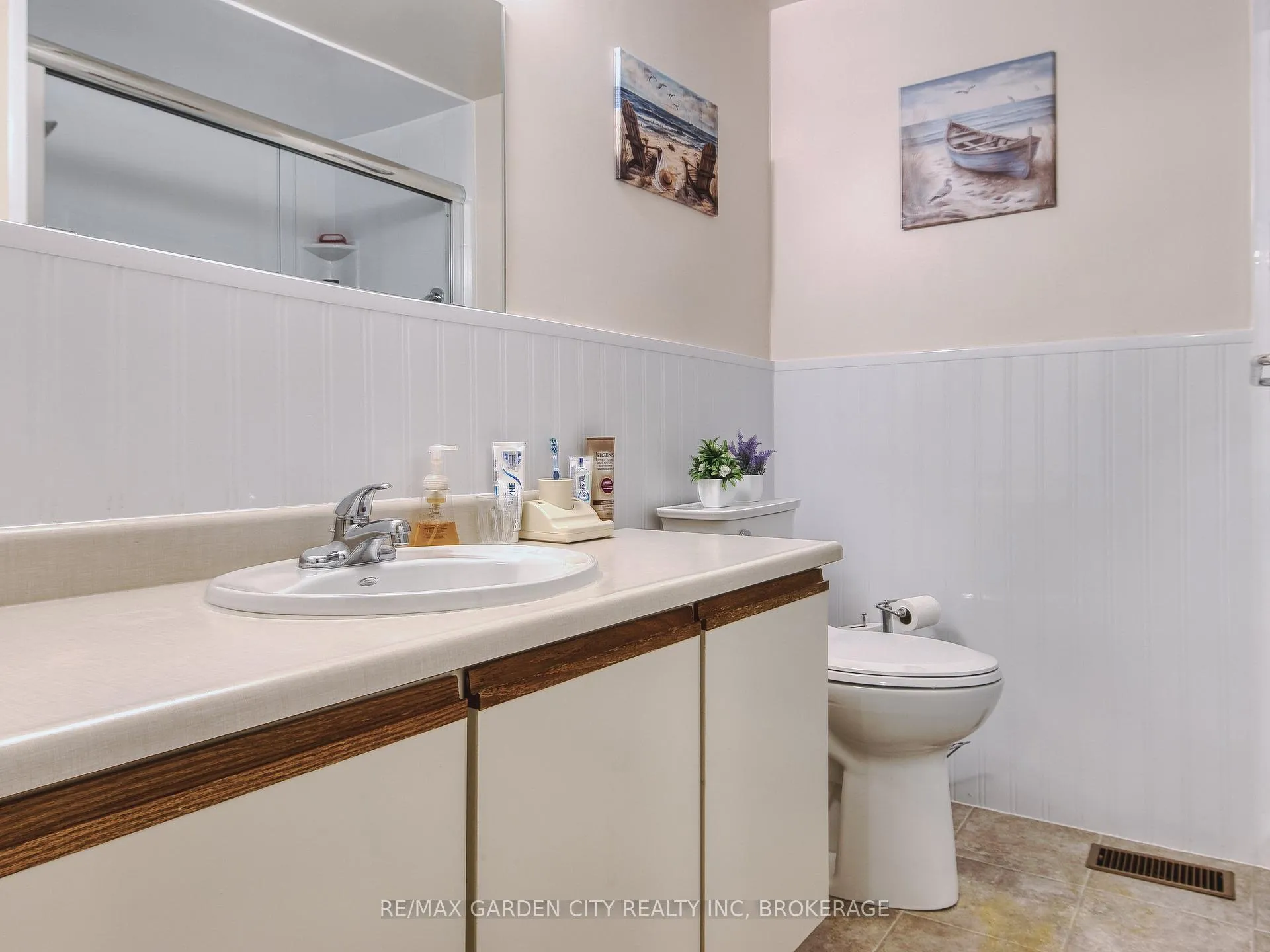 Photo 39 of Unit 19, 1155 Paramount Drive, Hamilton, Stoney Creek Mountain — HOMEH
