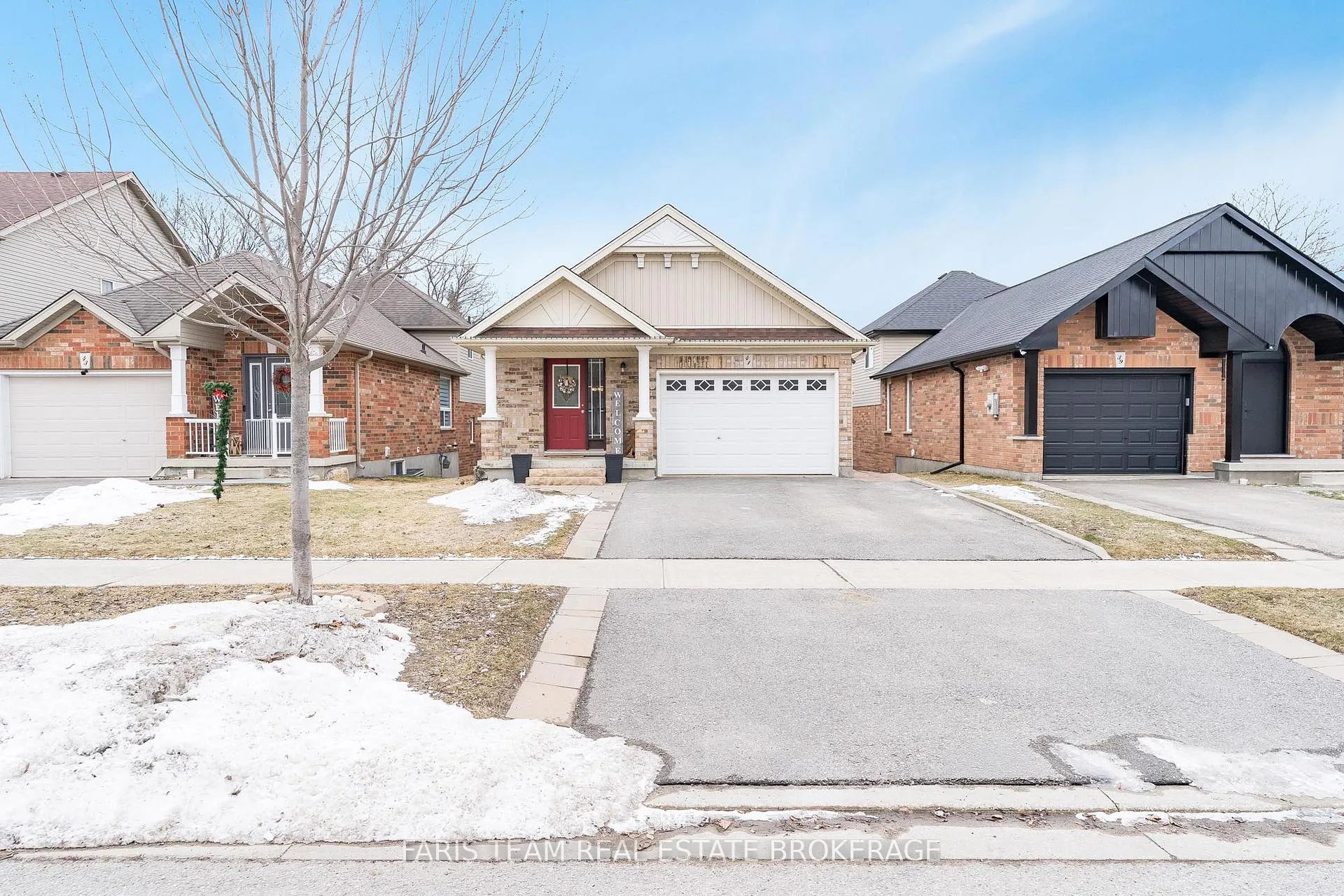 Photo 3 of 41 Wallace Street, New Tecumseth, Alliston — HOMEH