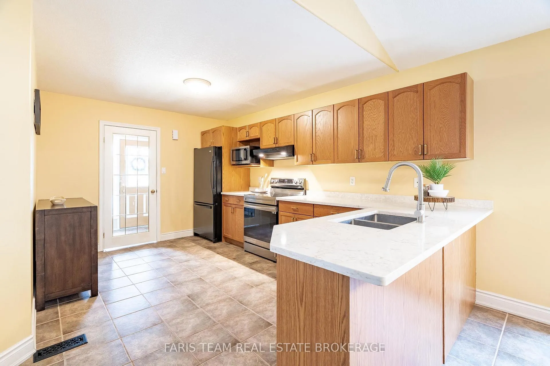 Photo 8 of 41 Wallace Street, New Tecumseth, Alliston — HOMEH