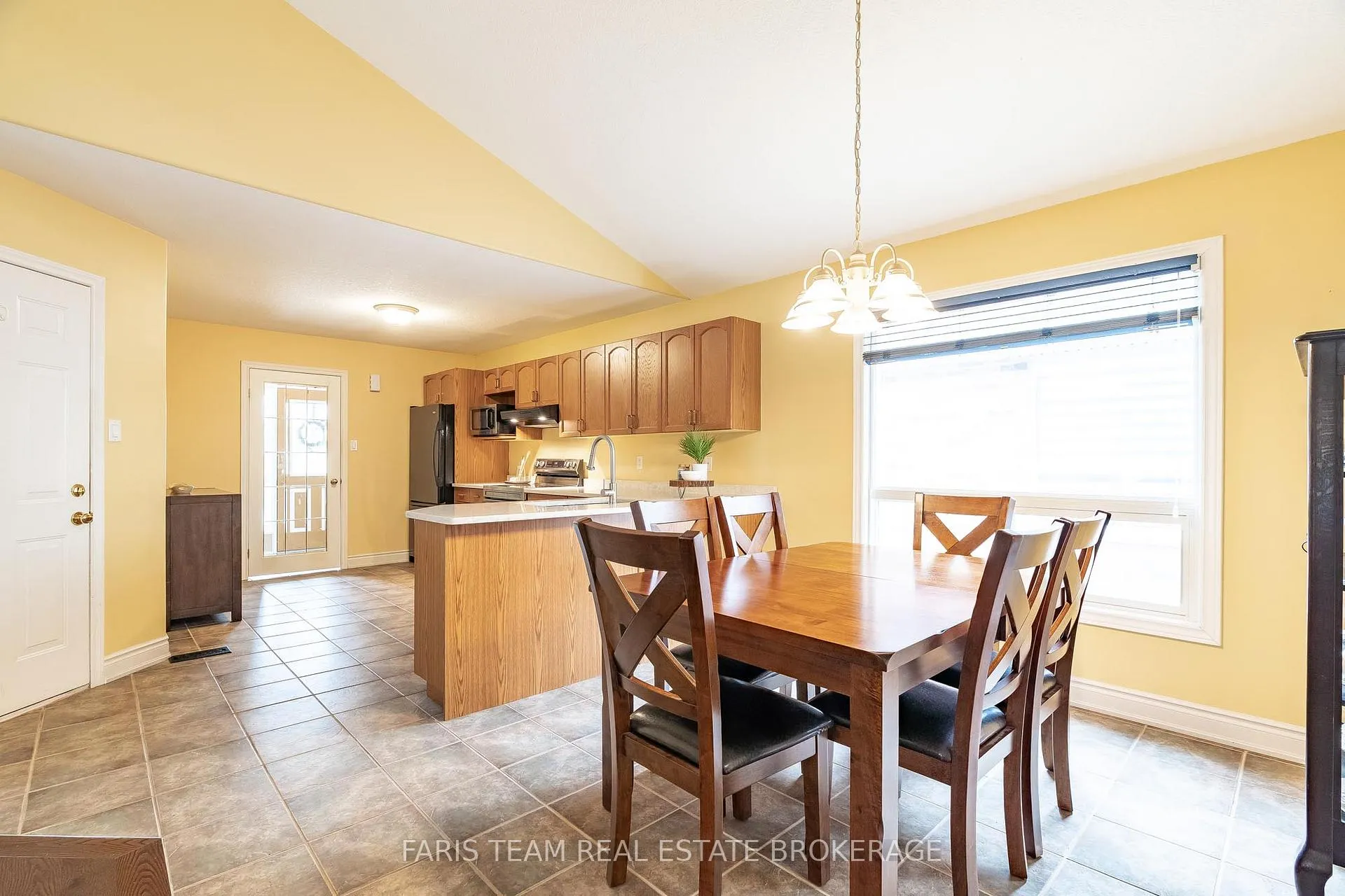 Photo 13 of 41 Wallace Street, New Tecumseth, Alliston — HOMEH