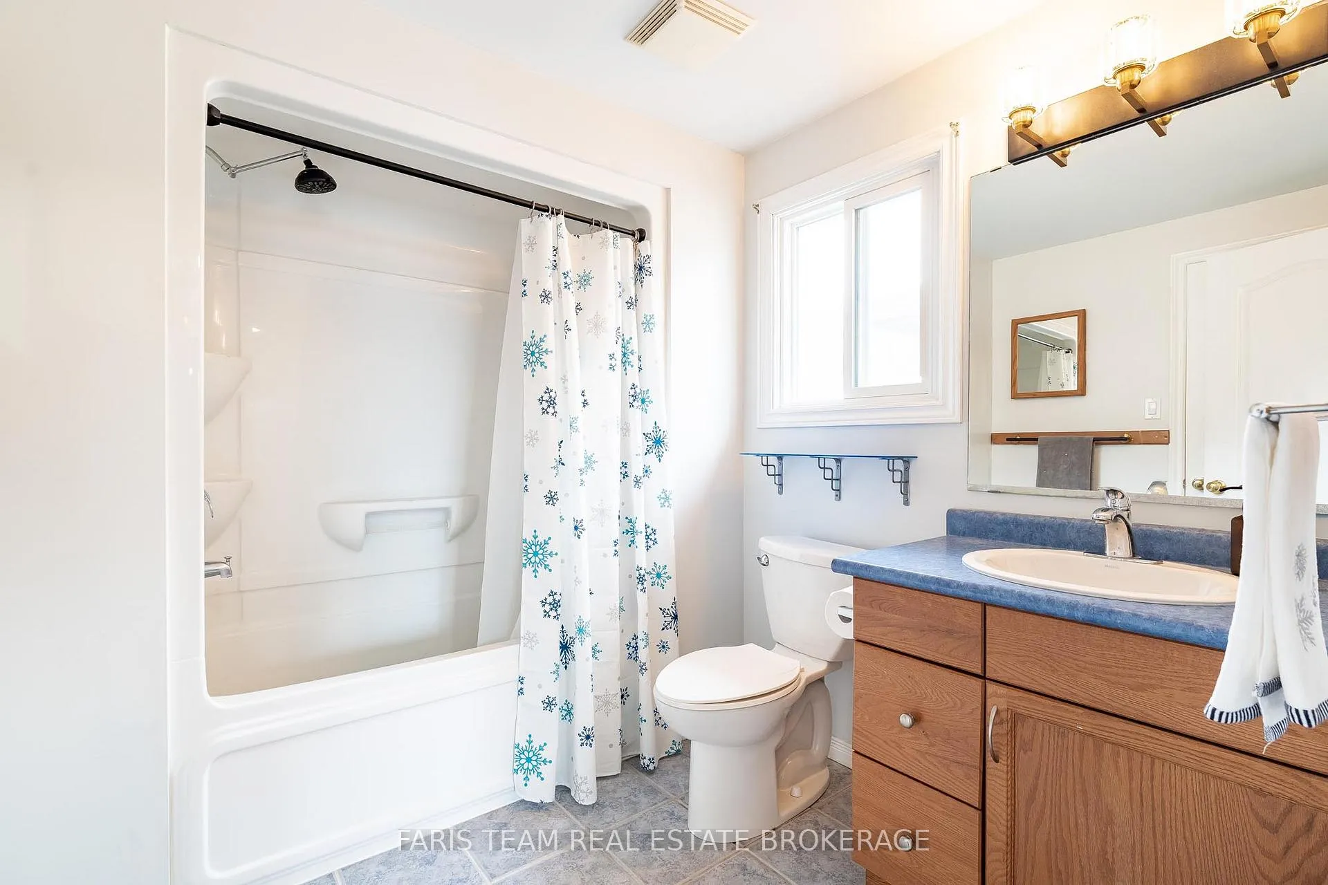 Photo 23 of 41 Wallace Street, New Tecumseth, Alliston — HOMEH