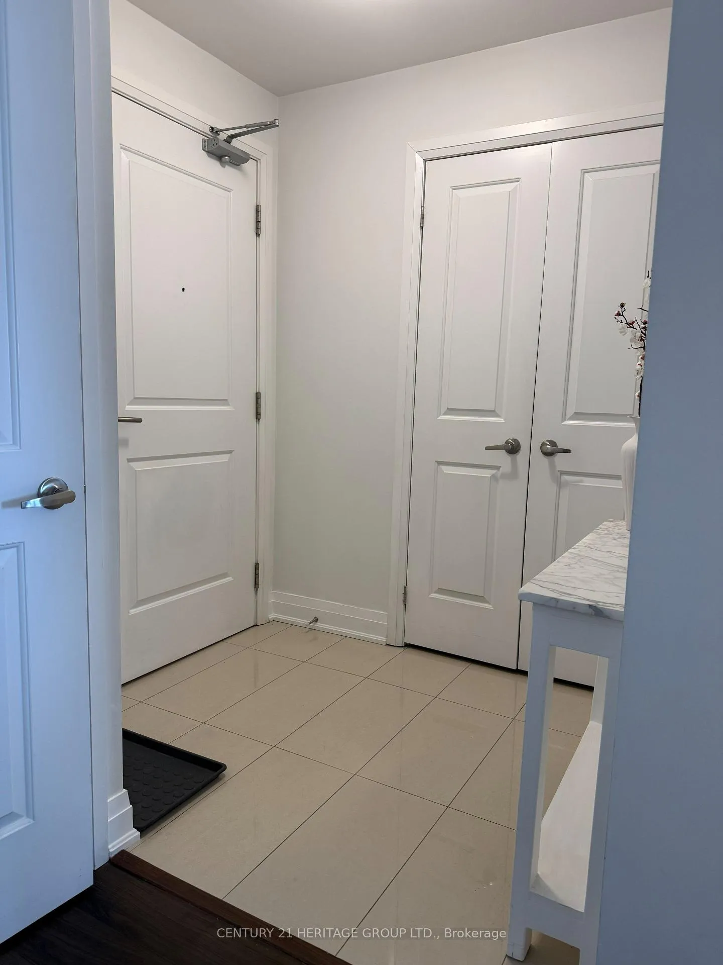 Photo 1 of Unit 513, 24 Woodstream Boulevard, Vaughan, Vaughan Grove — HOMEH