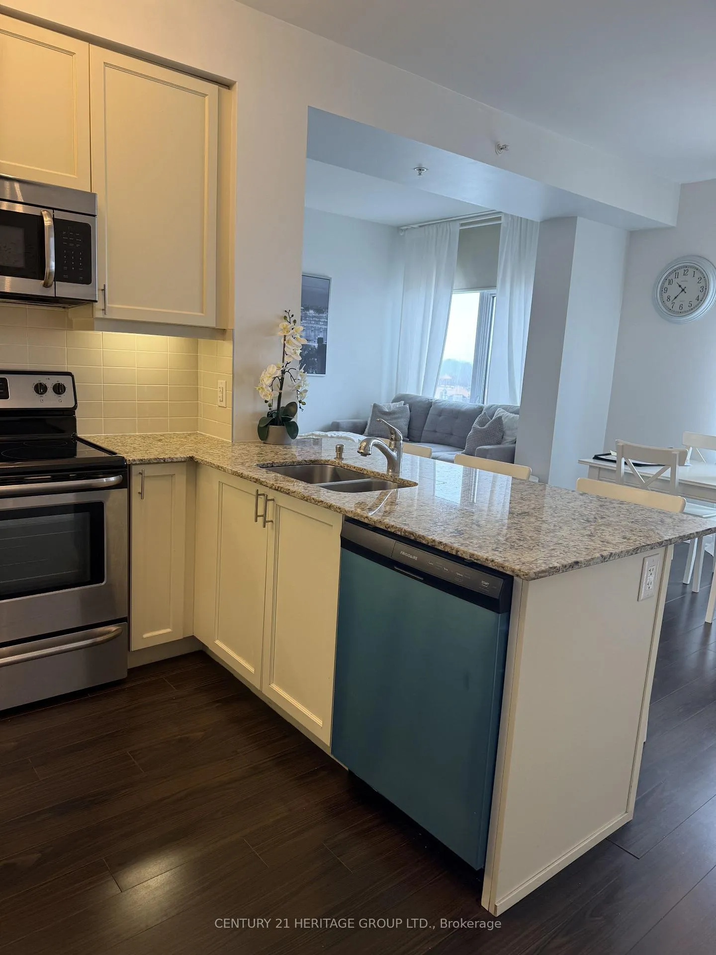 Photo 2 of Unit 513, 24 Woodstream Boulevard, Vaughan, Vaughan Grove — HOMEH