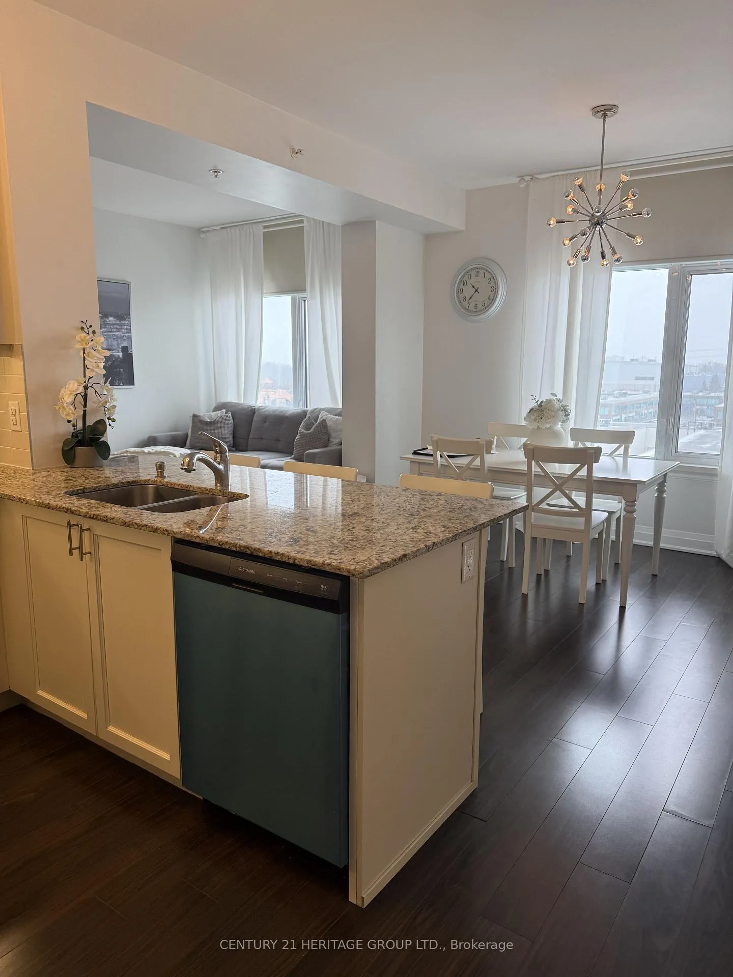 Photo 3 of Unit 513, 24 Woodstream Boulevard, Vaughan, Vaughan Grove — HOMEH