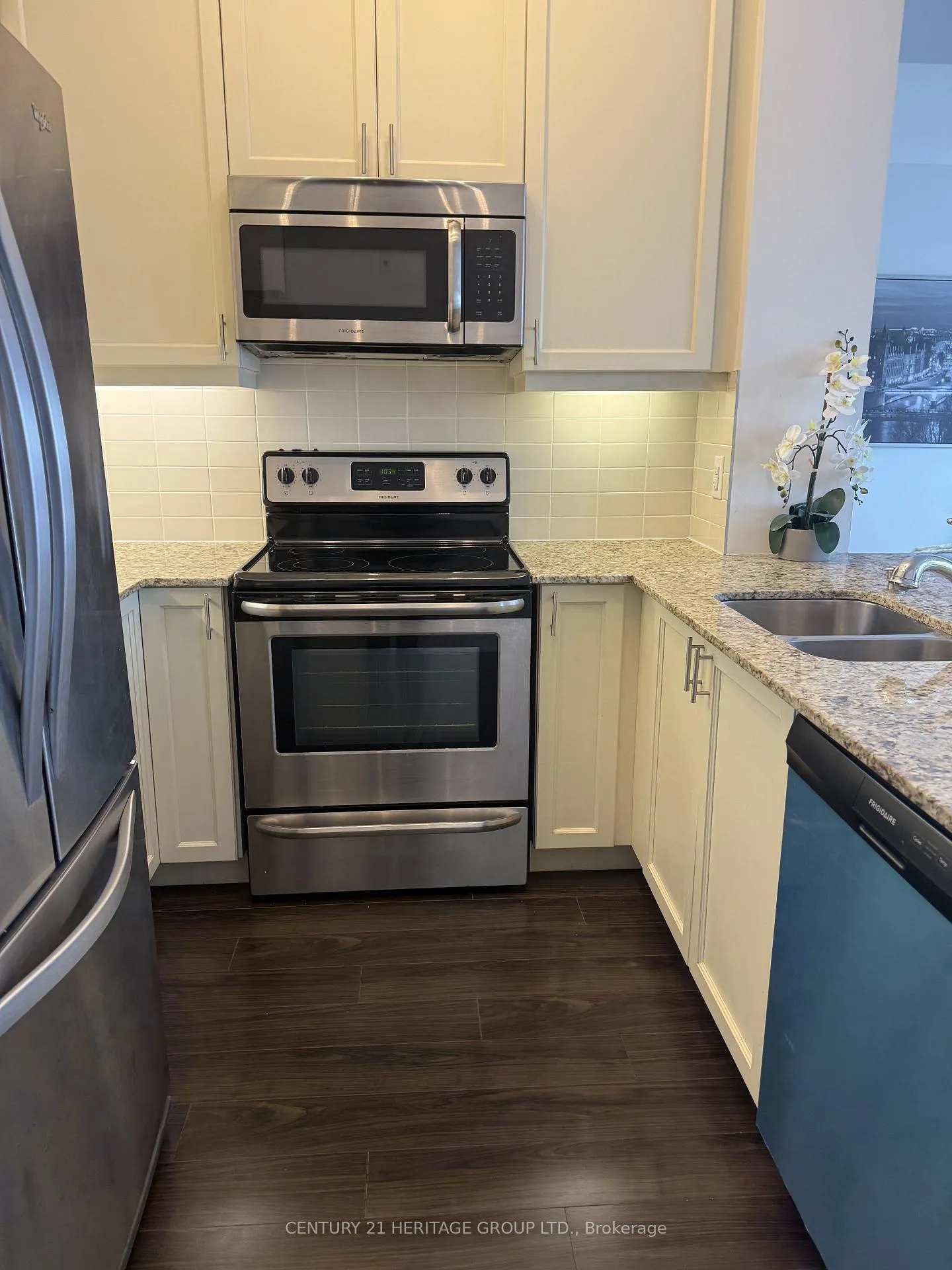 Photo 4 of Unit 513, 24 Woodstream Boulevard, Vaughan, Vaughan Grove — HOMEH