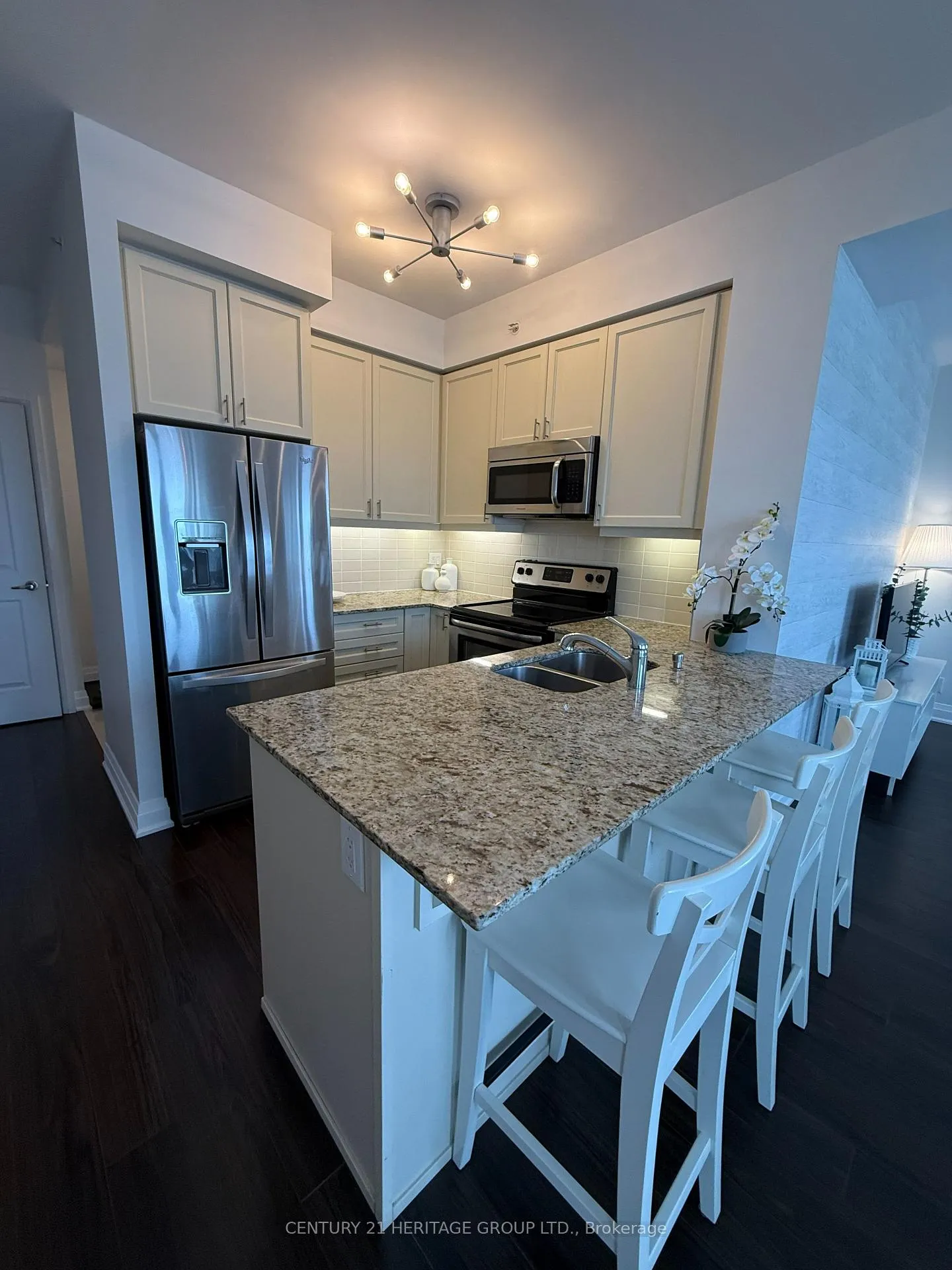 Photo 5 of Unit 513, 24 Woodstream Boulevard, Vaughan, Vaughan Grove — HOMEH