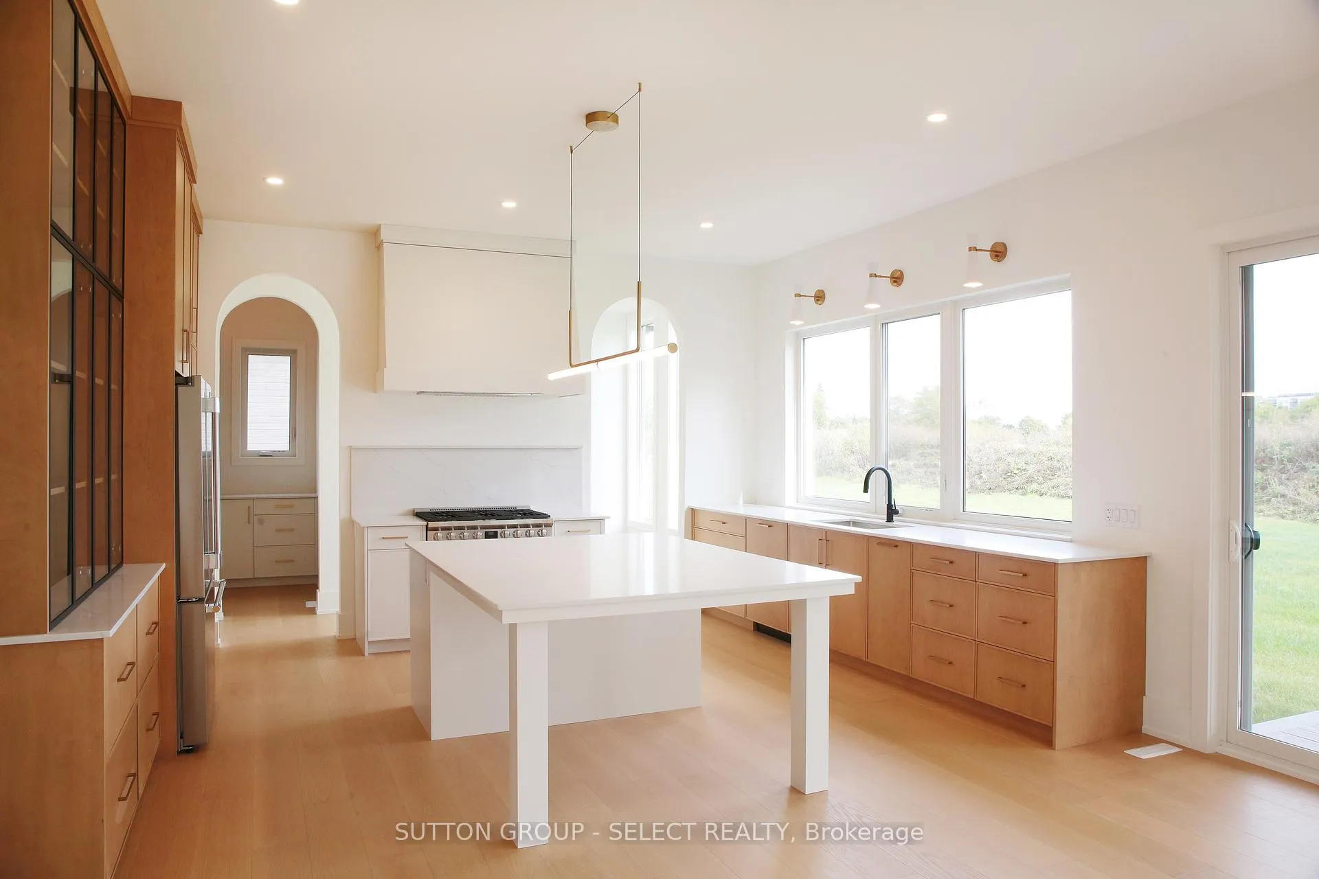 Photo 5 of 60 Bayshore Drive, Middlesex Centre, Kilworth — HOMEH